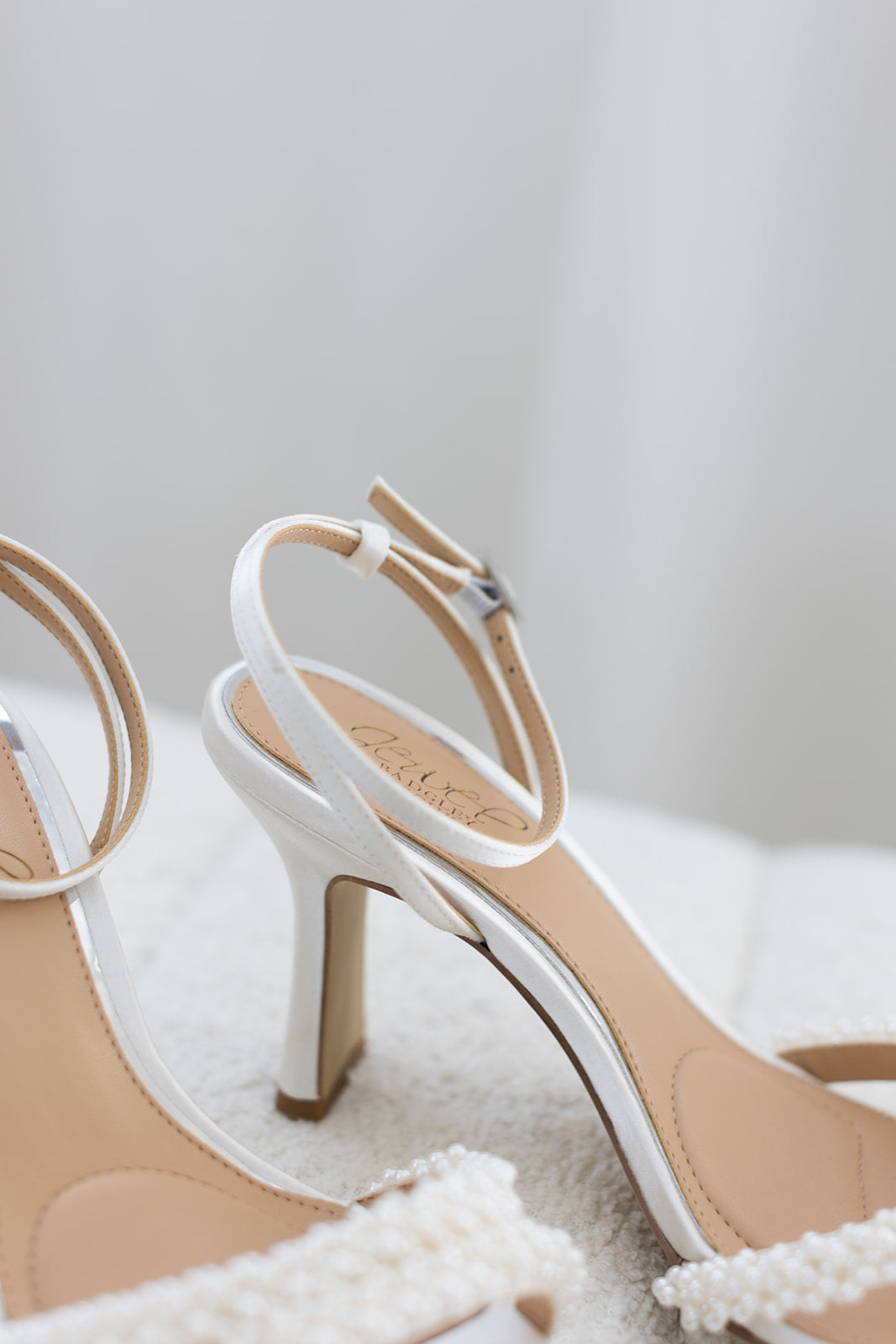 Noah - Open Toe Strappy Pearl High Heels - Ivory