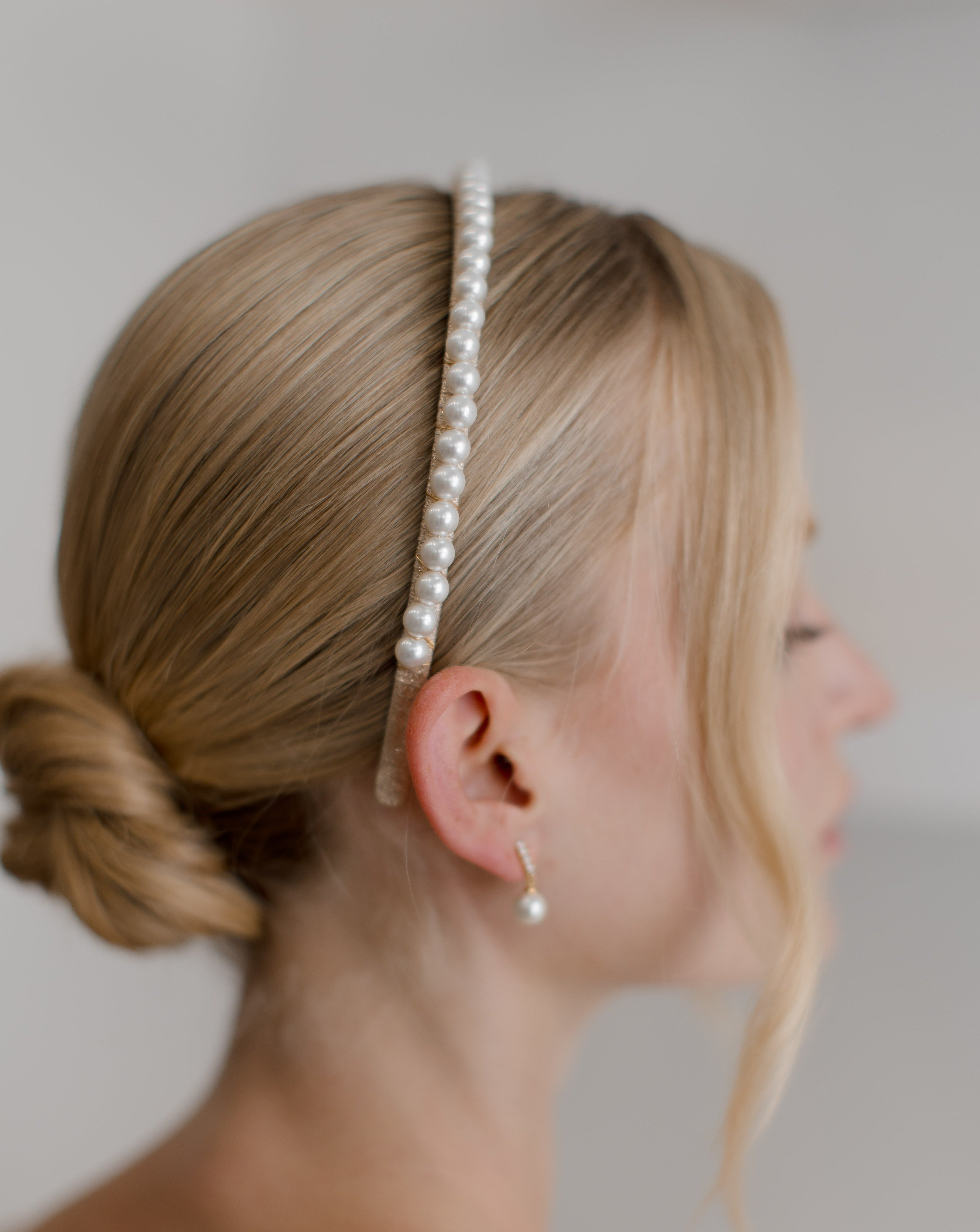 Buy A'el Este - Aubrey - Bridal Pearl Headband - Gold online | The White Collection Australia