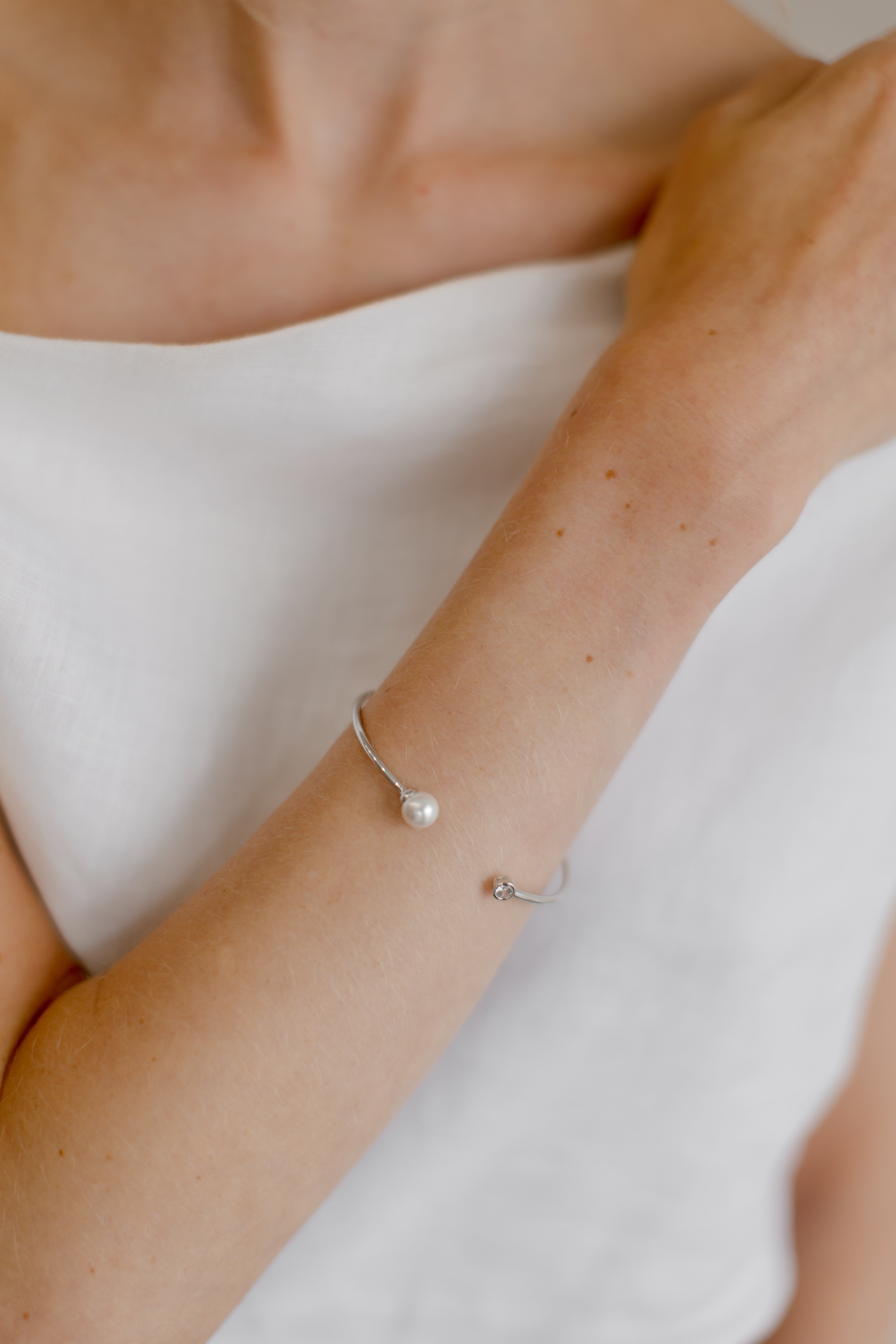 Buy Olivia - Simple Pearl & Crystal Bridal Bangle Bracelet online | The White Collection Australia