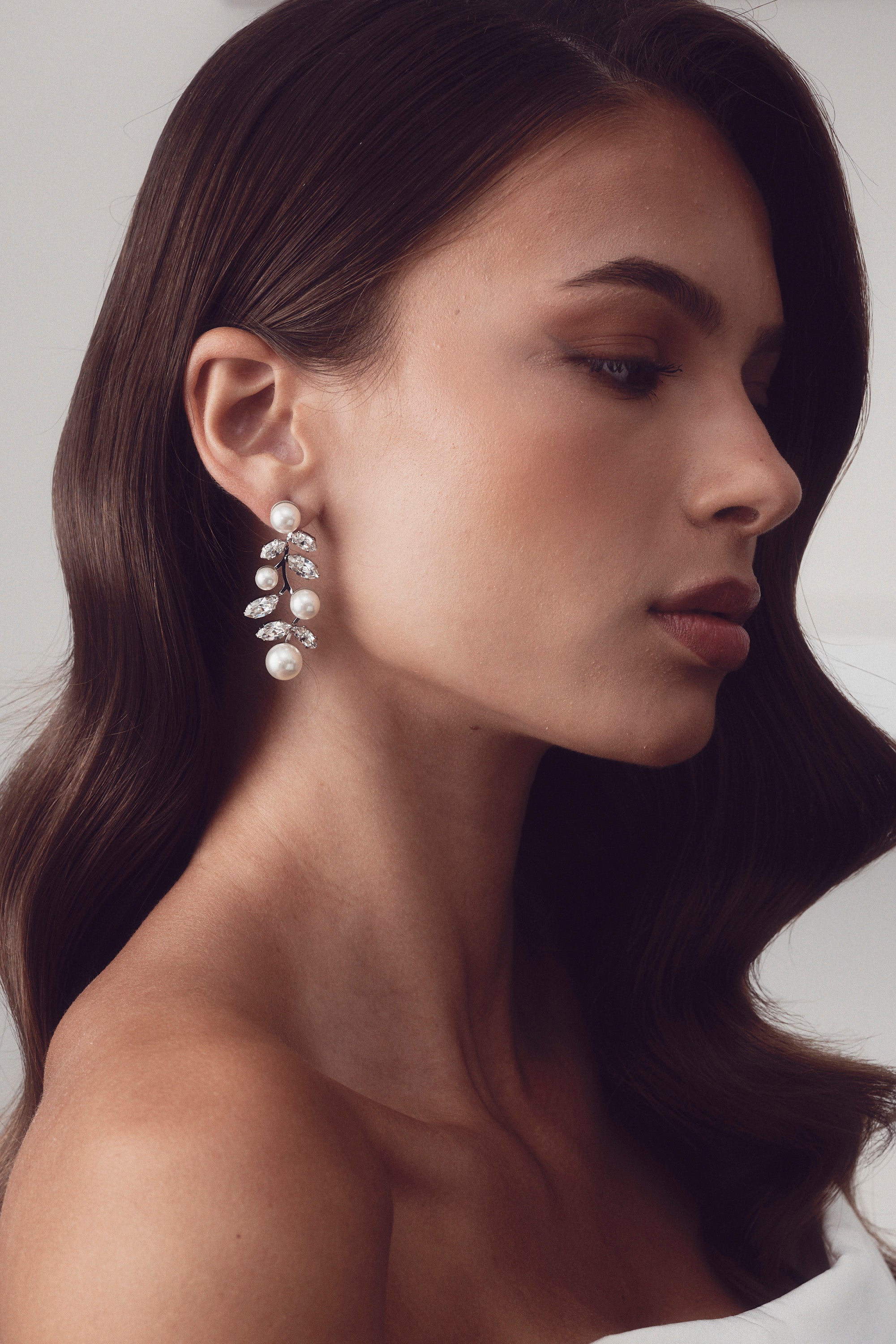 Buy Elizabeth Bower - Evie Pearl & Crystal Drop - Rhodium Silver online | The White Collection Australia