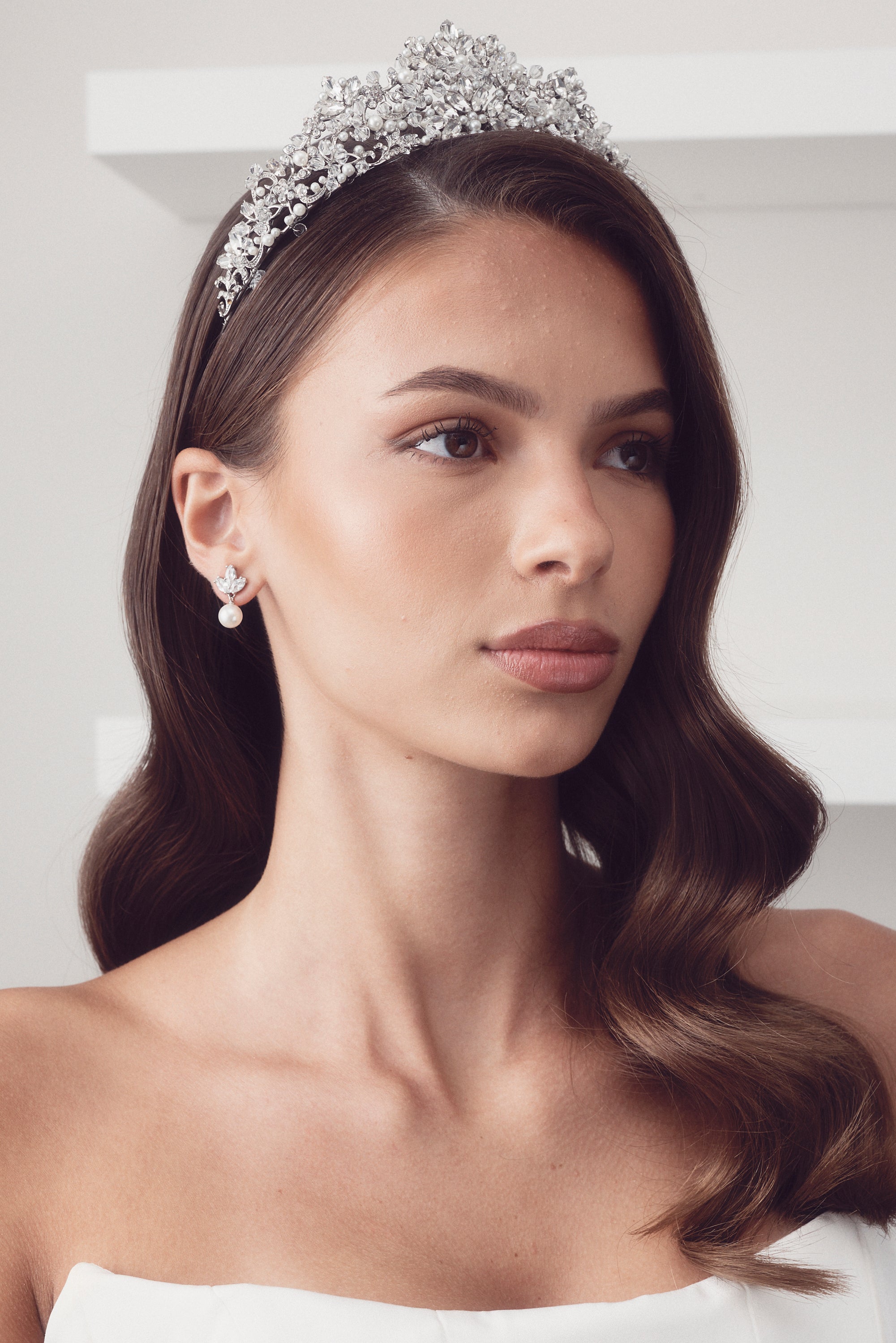 Roesia - Crystal Pearl Bridal Crown