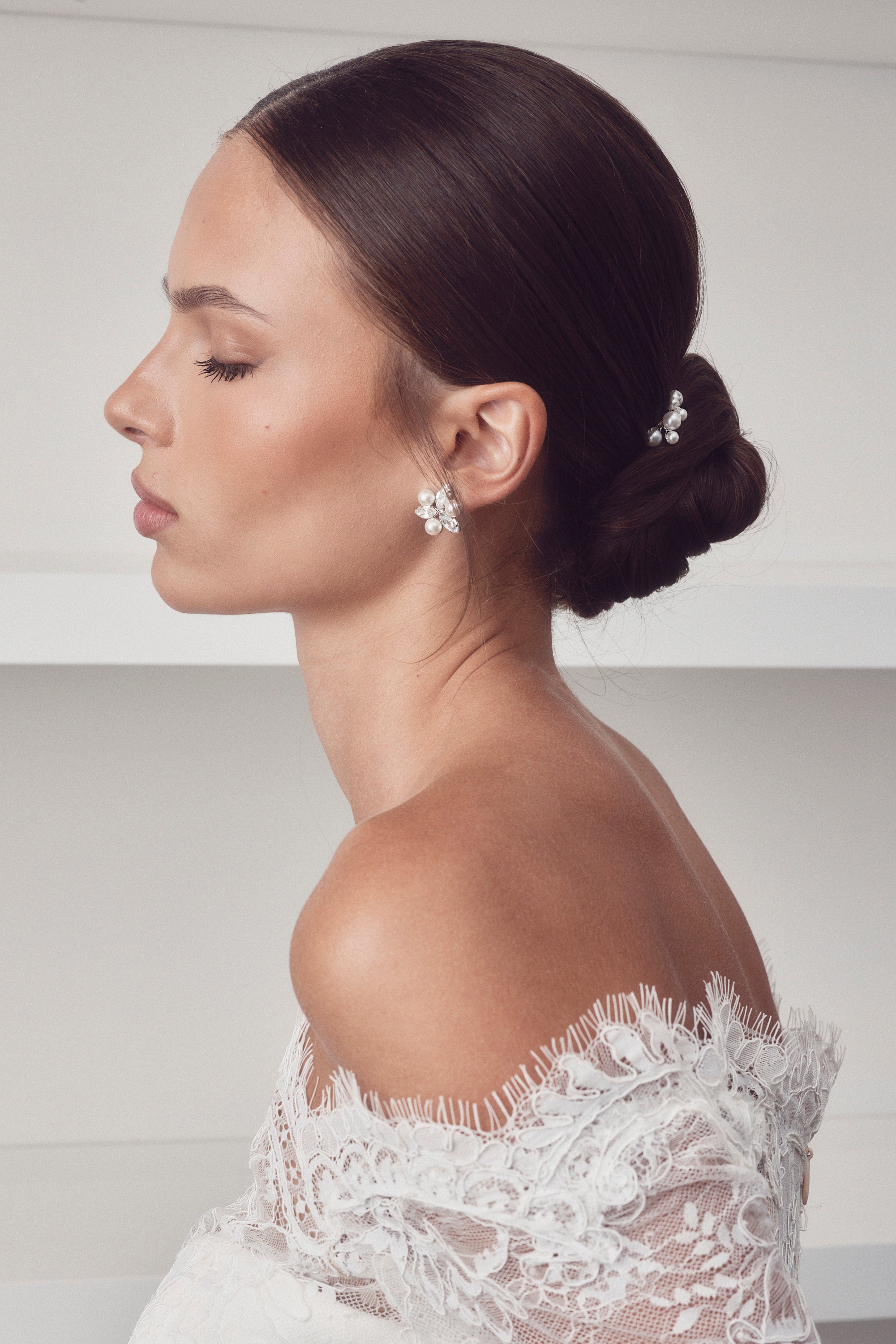 Naomi - Petite Double Pearl Bridal Hair Pins