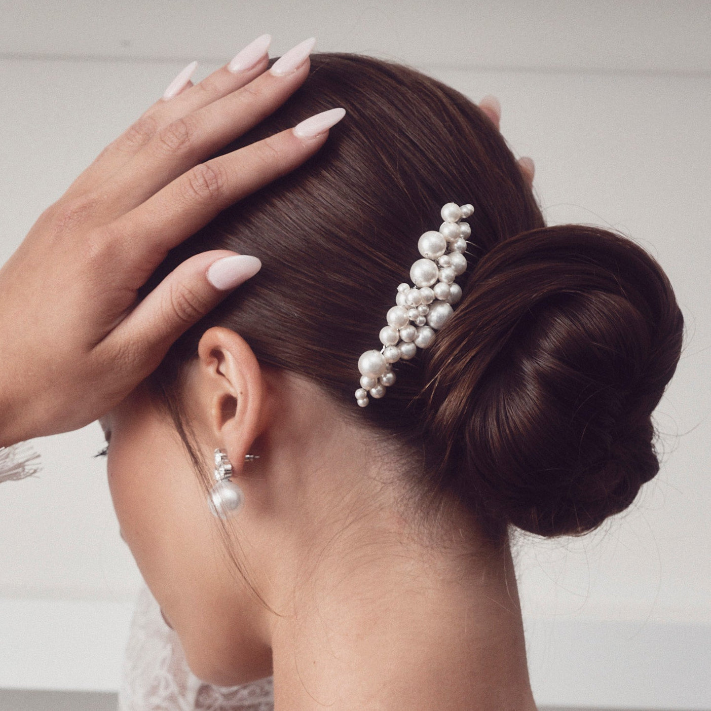 Elizabeth Bower - Bubble Pearl Comb - Rhodium Silver