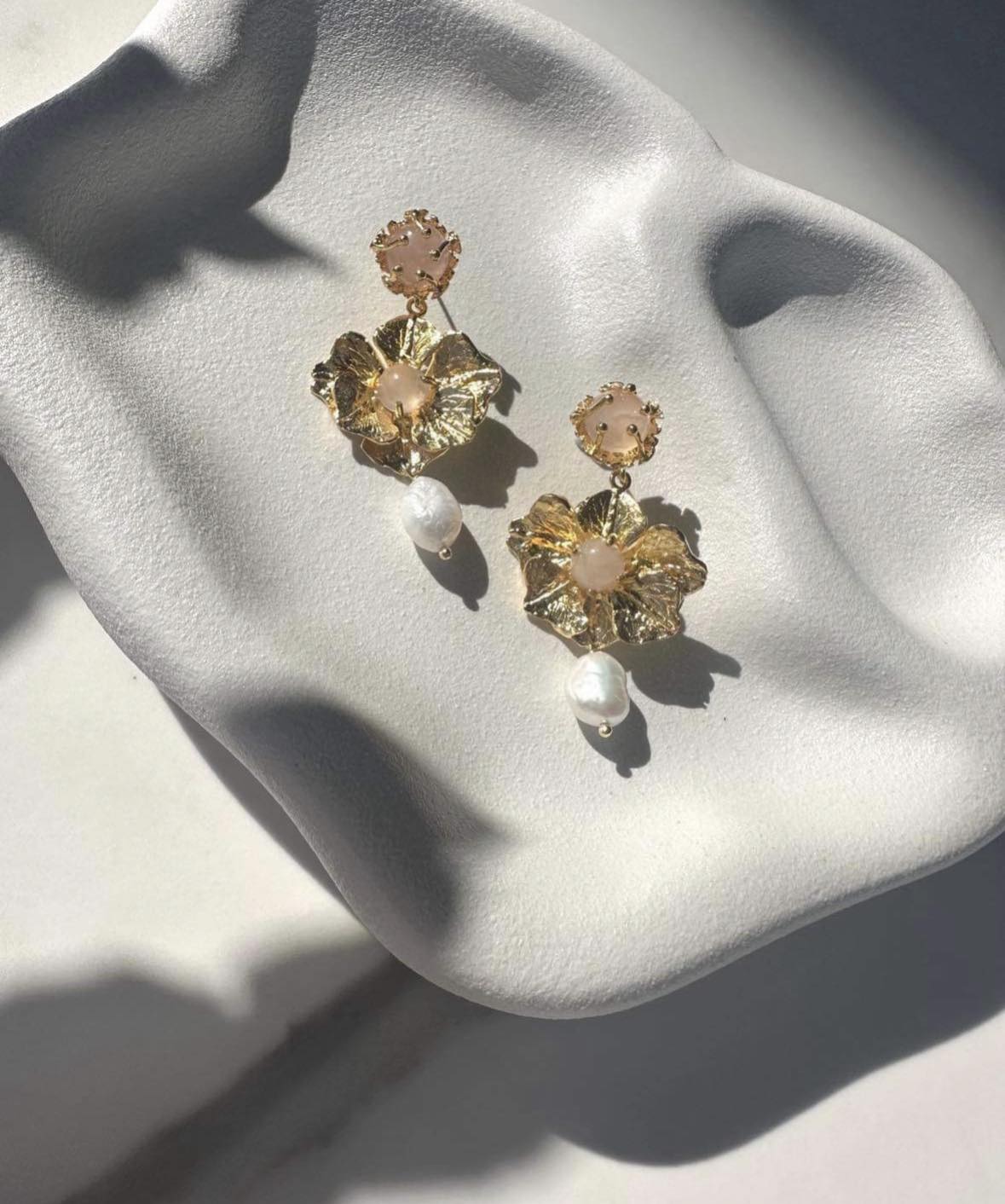 Lola Knight - Aria - Rose Quartz Pearl Drop Earrings - 18K Gold