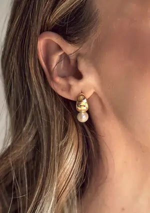 Buy Lola Knight - Blanca - Pearl Drop Bridal Earrings - 18K Gold online | The White Collection Australia