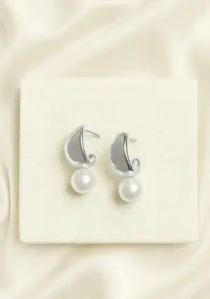 Buy Lola Knight - Blanca - Pearl Drop Bridal Earrings - Silver online | The White Collection Australia