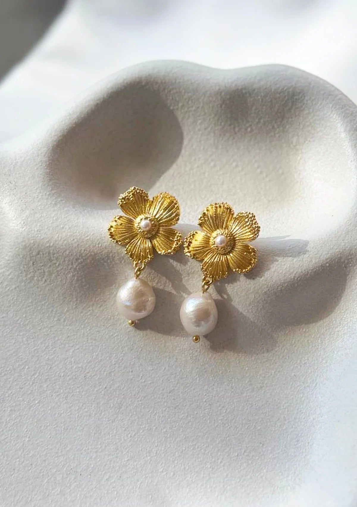 Lola Knight - Cecilia - Pearl Drop Bridal Earrings - 18K Gold