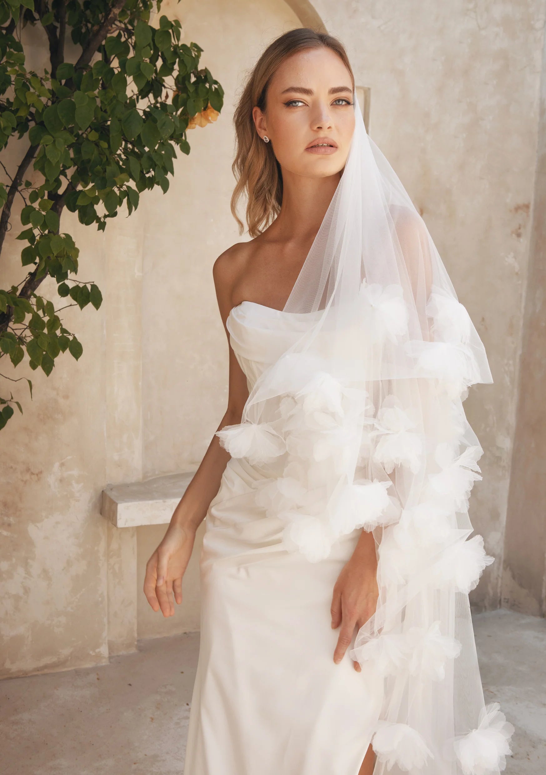 Lola Knight - Delanie - Ivory Double Tier Flower Lace Wedding Veil 3m