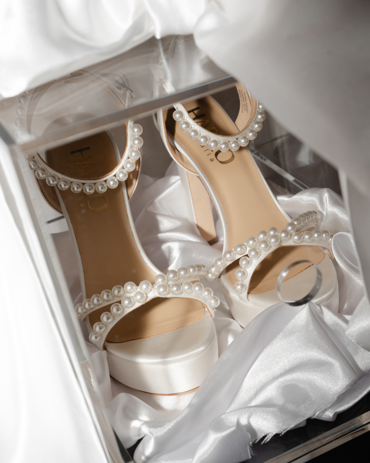 Eva - Cross Over Pearl Block Heel Platform - White
