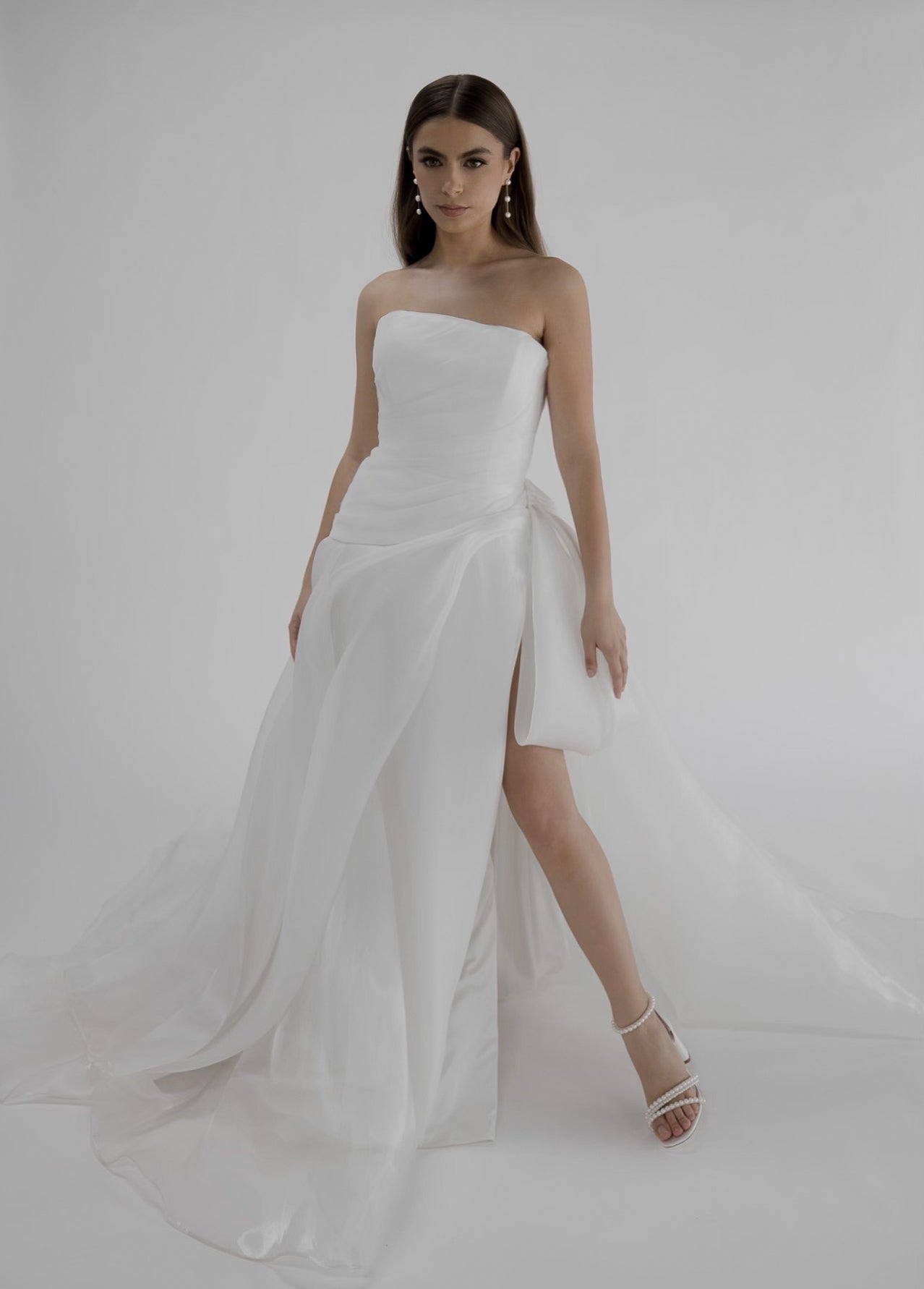 Feisty - Open Toe Strappy Pearl Block Heel - Soft White