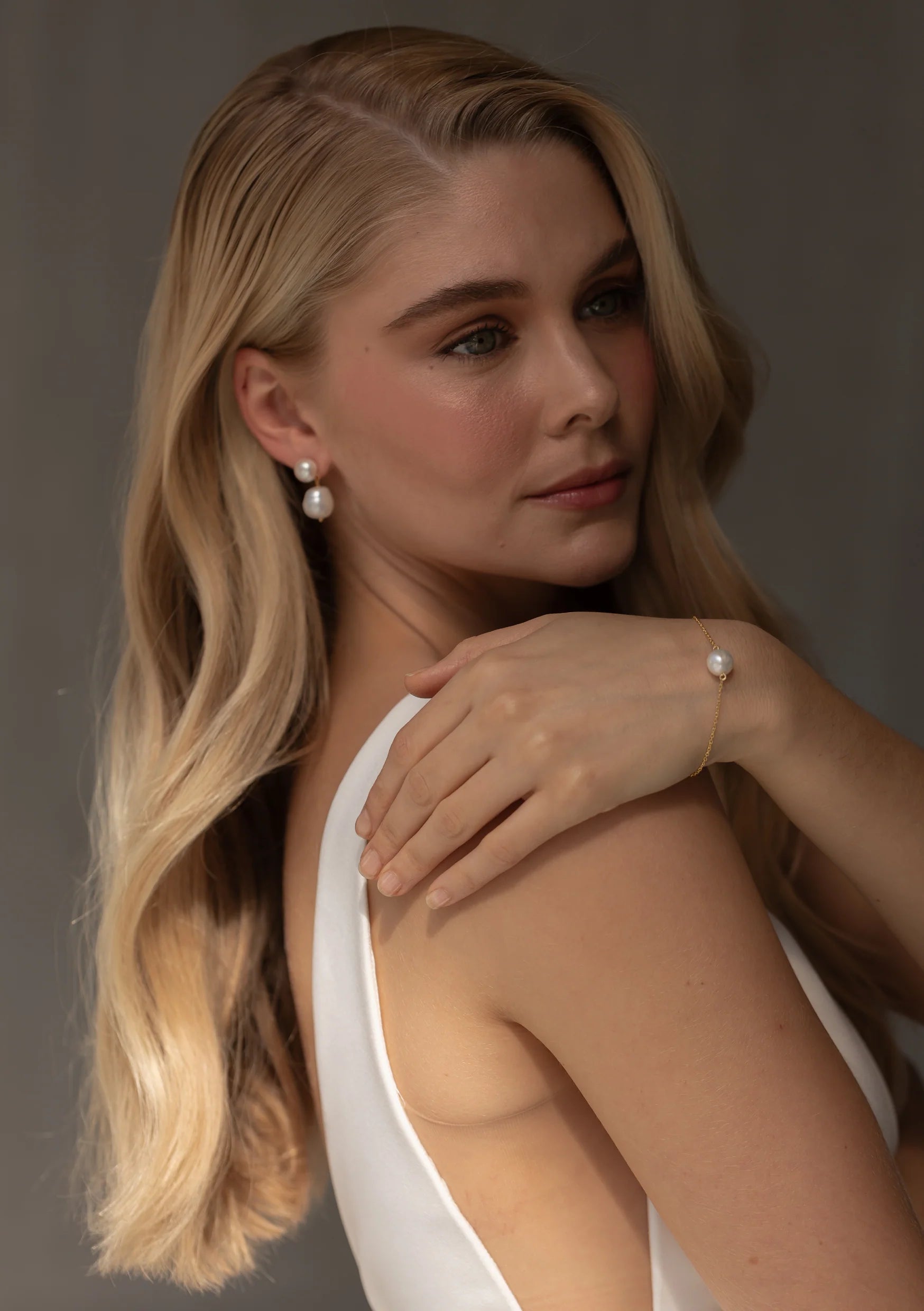 Lola Knight - Christie Pearl Bridal Bracelet - Gold