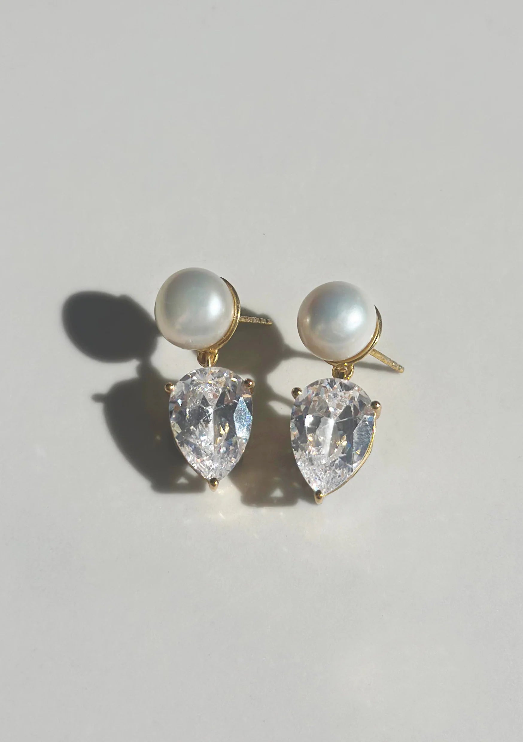 Lola Knight - Harper - Crystal And Pearl Drop Bridal Earrings - Gold