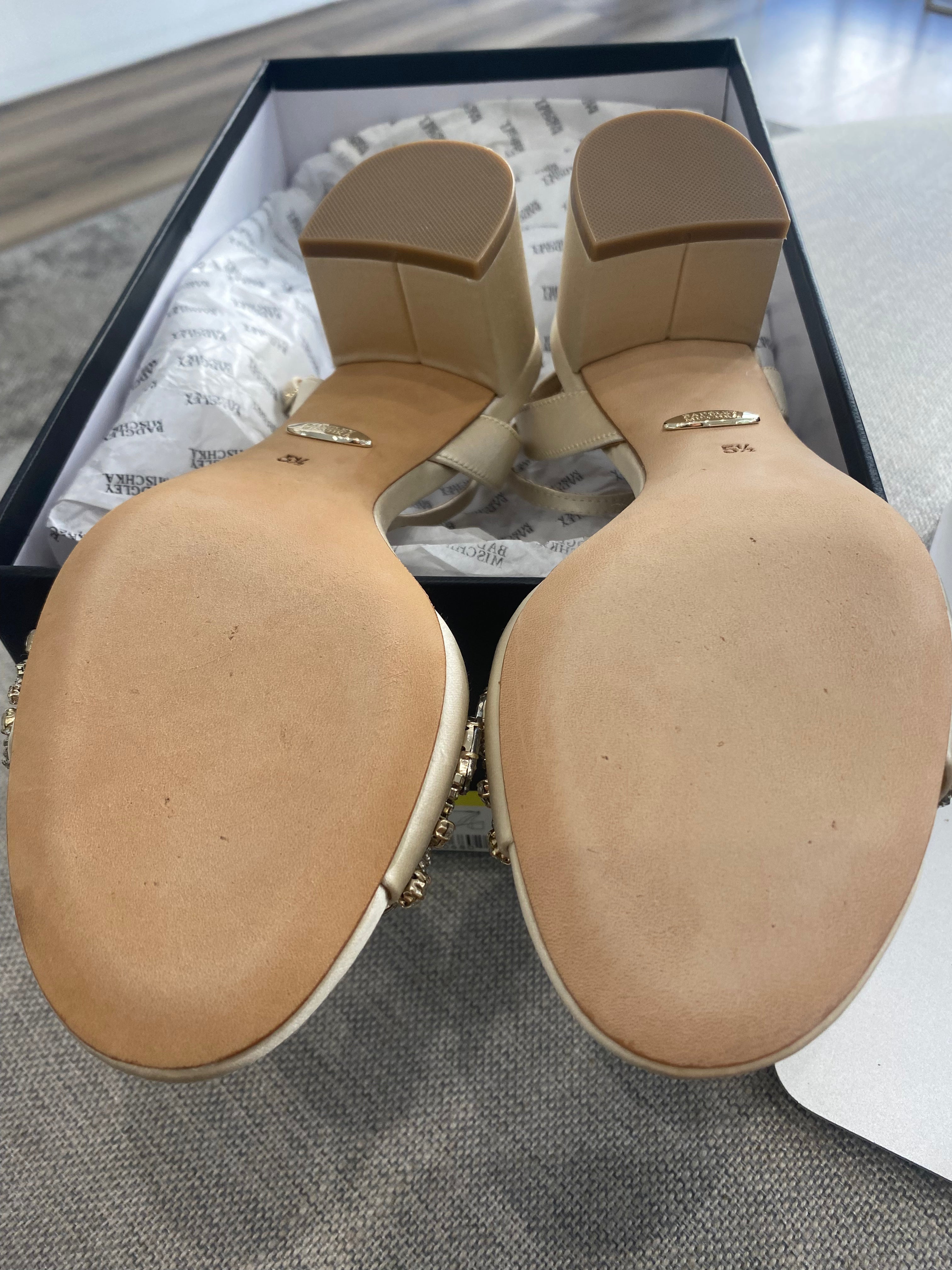 SAMPLE - Ivanna Ivory - Size 5.5