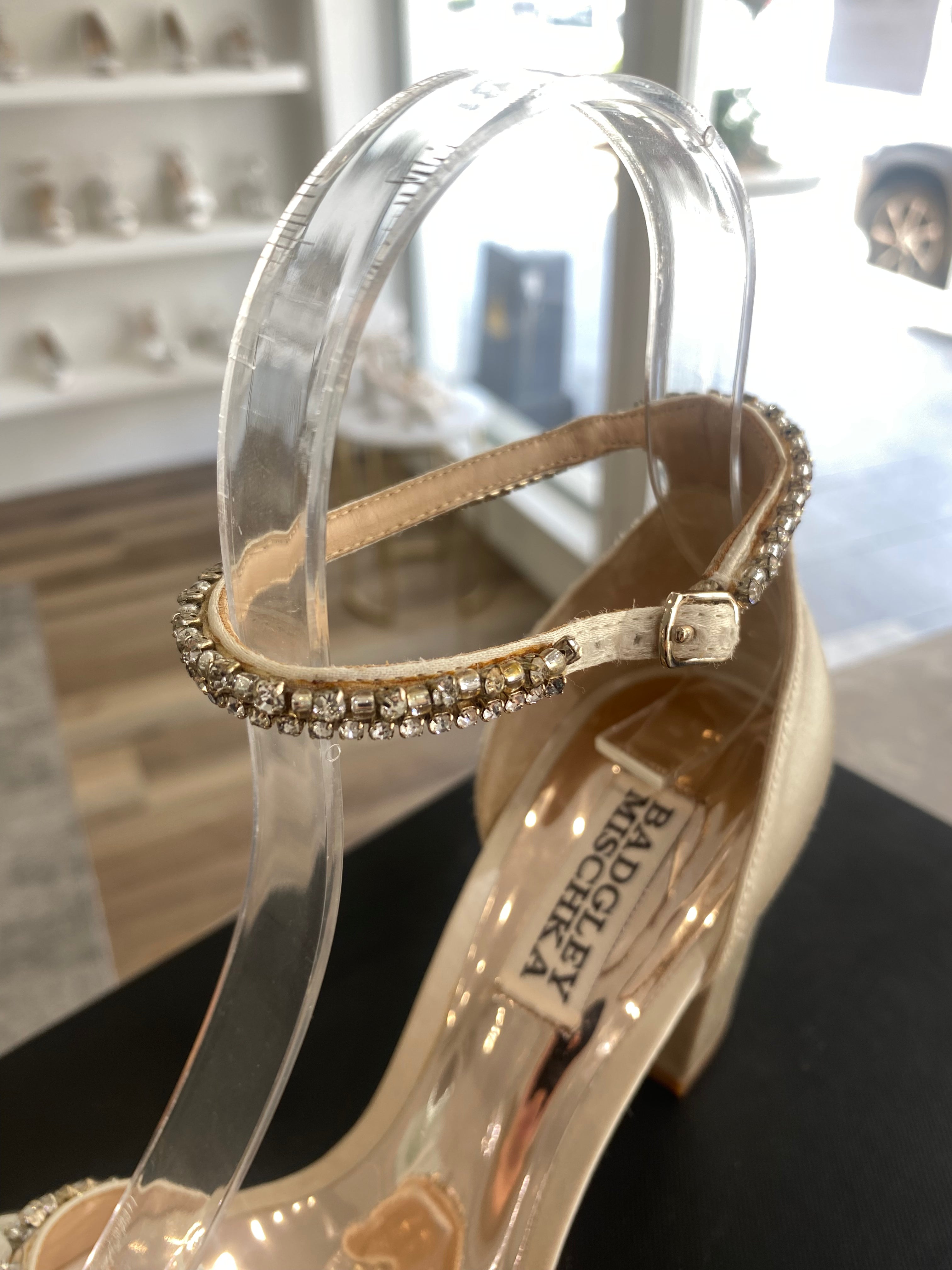 SAMPLE - Finesse Ivory - Size 5.5