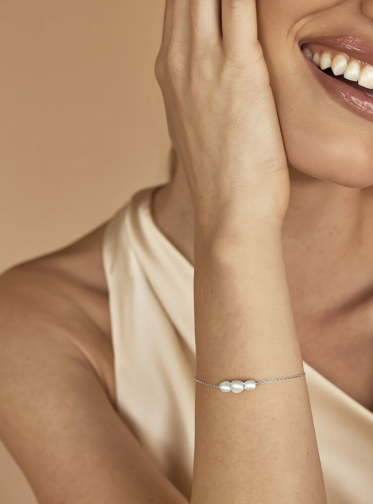 Lola Knight - Lettie Pearl Bridal Bracelet - Silver