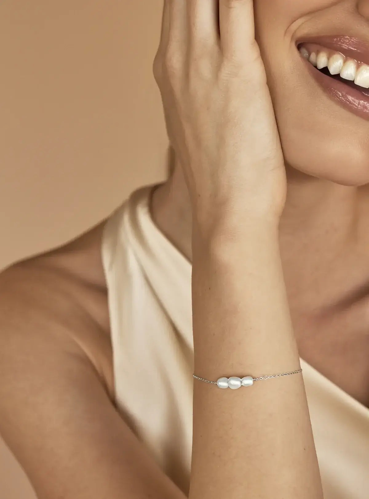 Buy Lola Knight - Lettie Pearl Bridal Bracelet - Silver online | The White Collection Australia