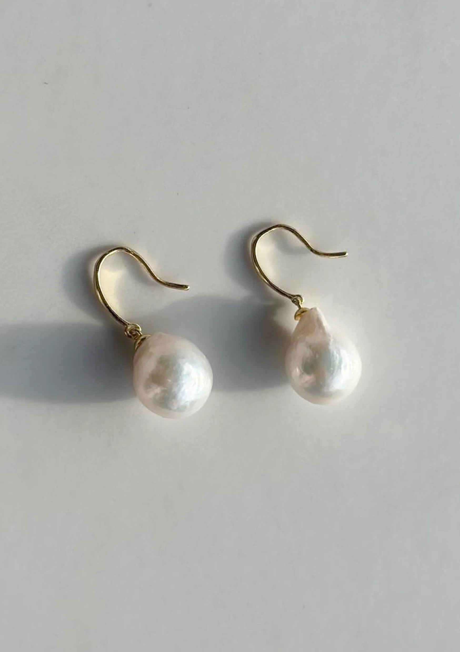 Lola Knight - Mia - Pearl Drop Bridal Earrings - Gold