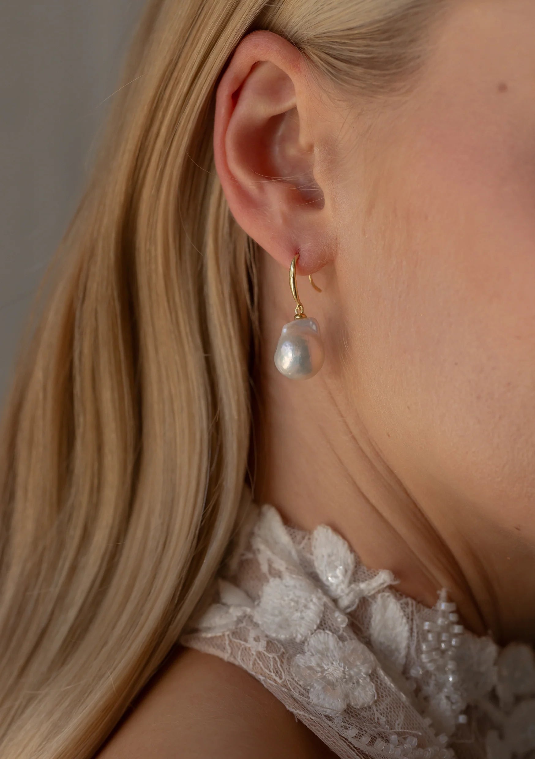 Buy Lola Knight - Mia - Pearl Drop Bridal Earrings - Gold online | The White Collection Australia