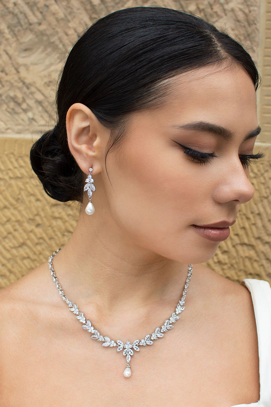 Courtney Pearl - Statement Crystal and Pearl Bridal Necklace