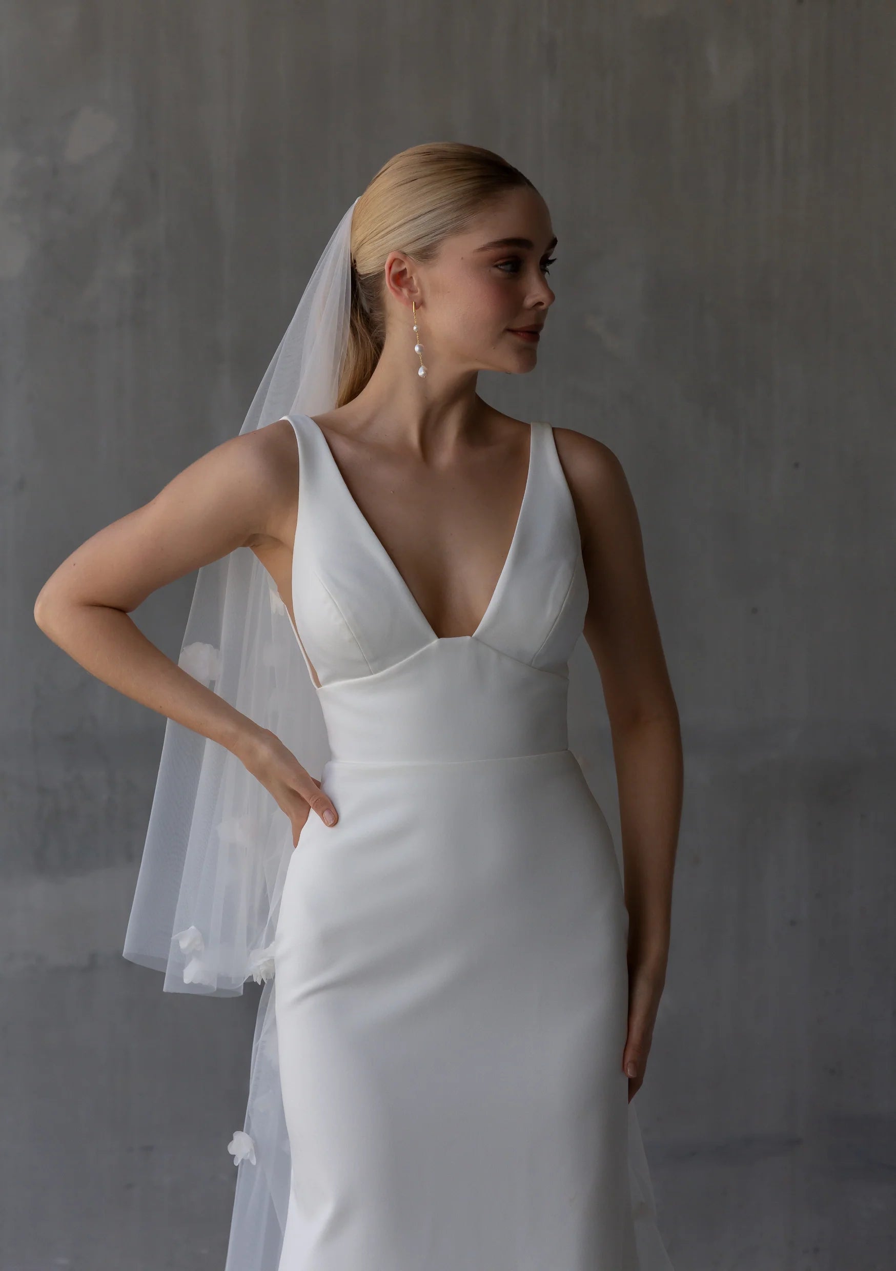 Lola Knight - Flora - Double Tier Flower Wedding Veil - Ivory