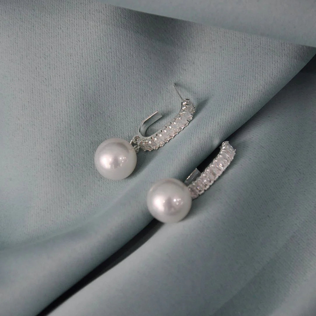 Buy A'el Este - Lani - Bridal Pearl & Crystal Drop Earrings - Silver online | The White Collection Australia