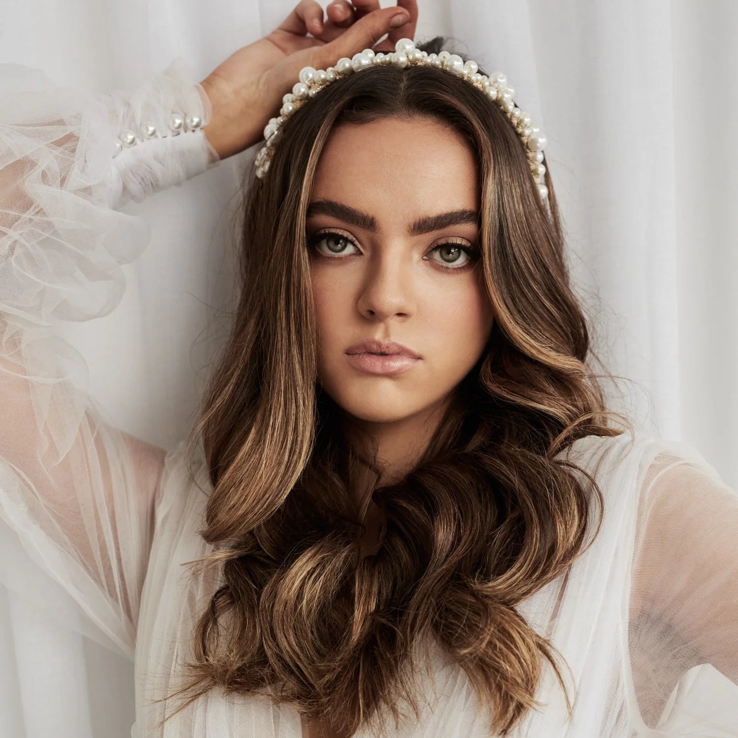 Buy A'el Este - Charlotte - Bridal Pearl Headband - Gold online | The White Collection Australia