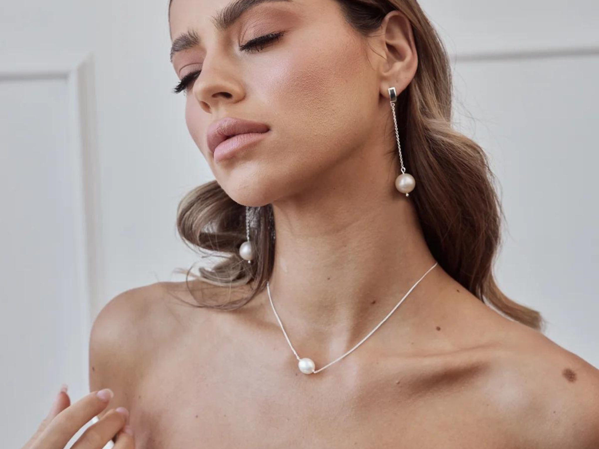Buy Lola Knight - Clara - Pearl Necklace - Silver online | The White Collection Australia