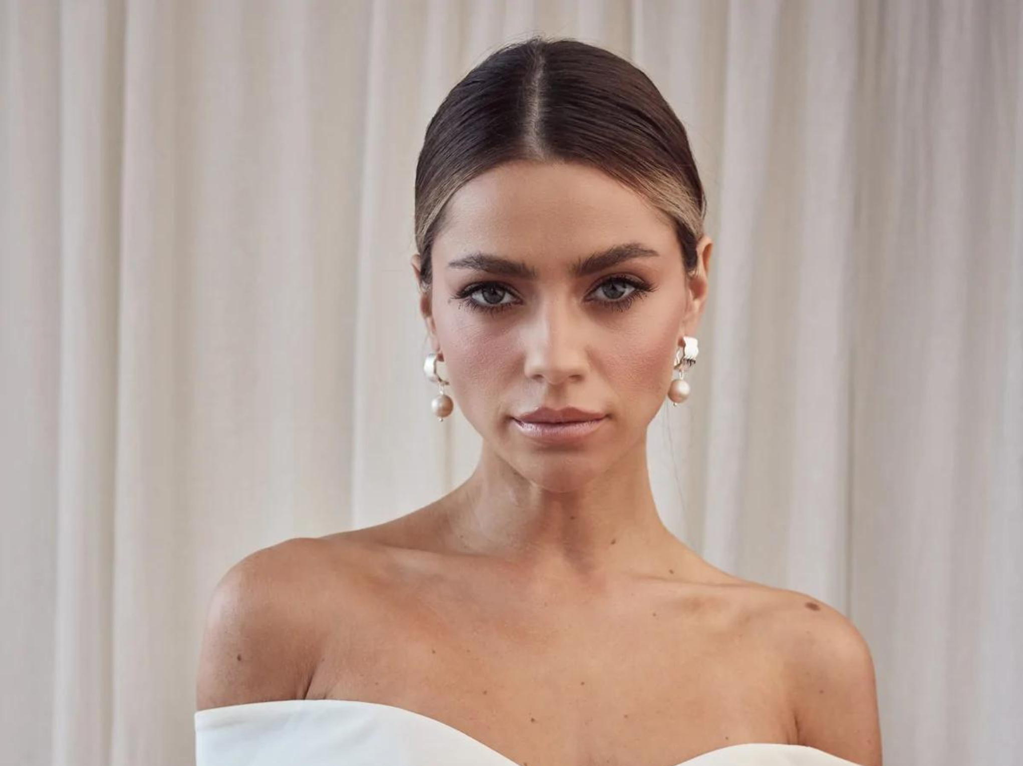 Buy Lola Knight - Mabel - Pearl Drop Earrings - Silver online | The White Collection Australia