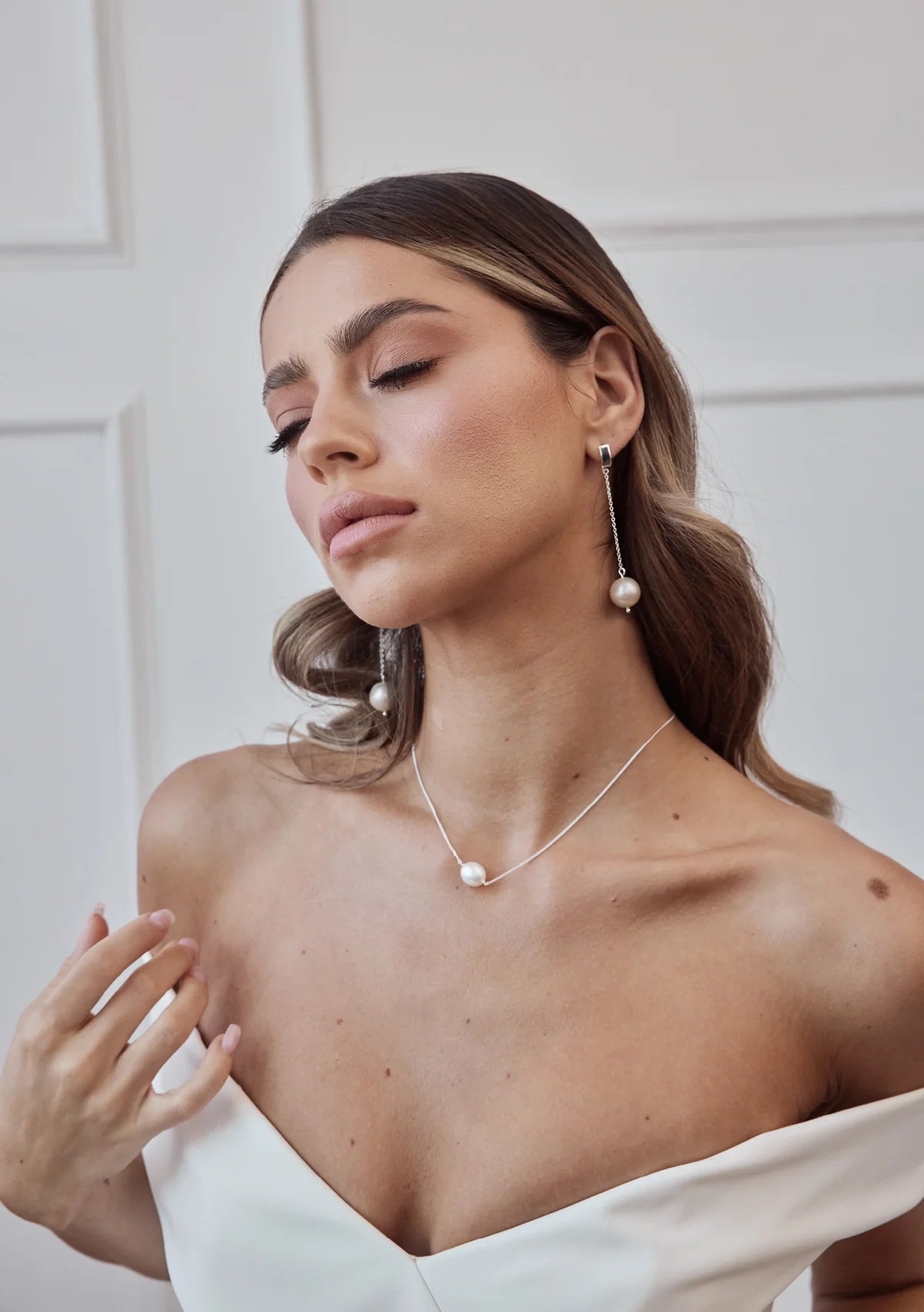 Buy Lola Knight - Clara - Pearl Necklace - Silver online | The White Collection Australia