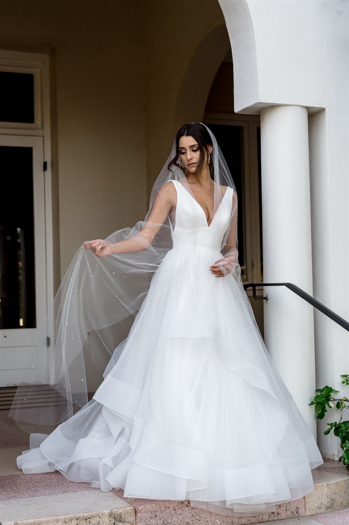 Lulu Soft Tulle Pearl Veil