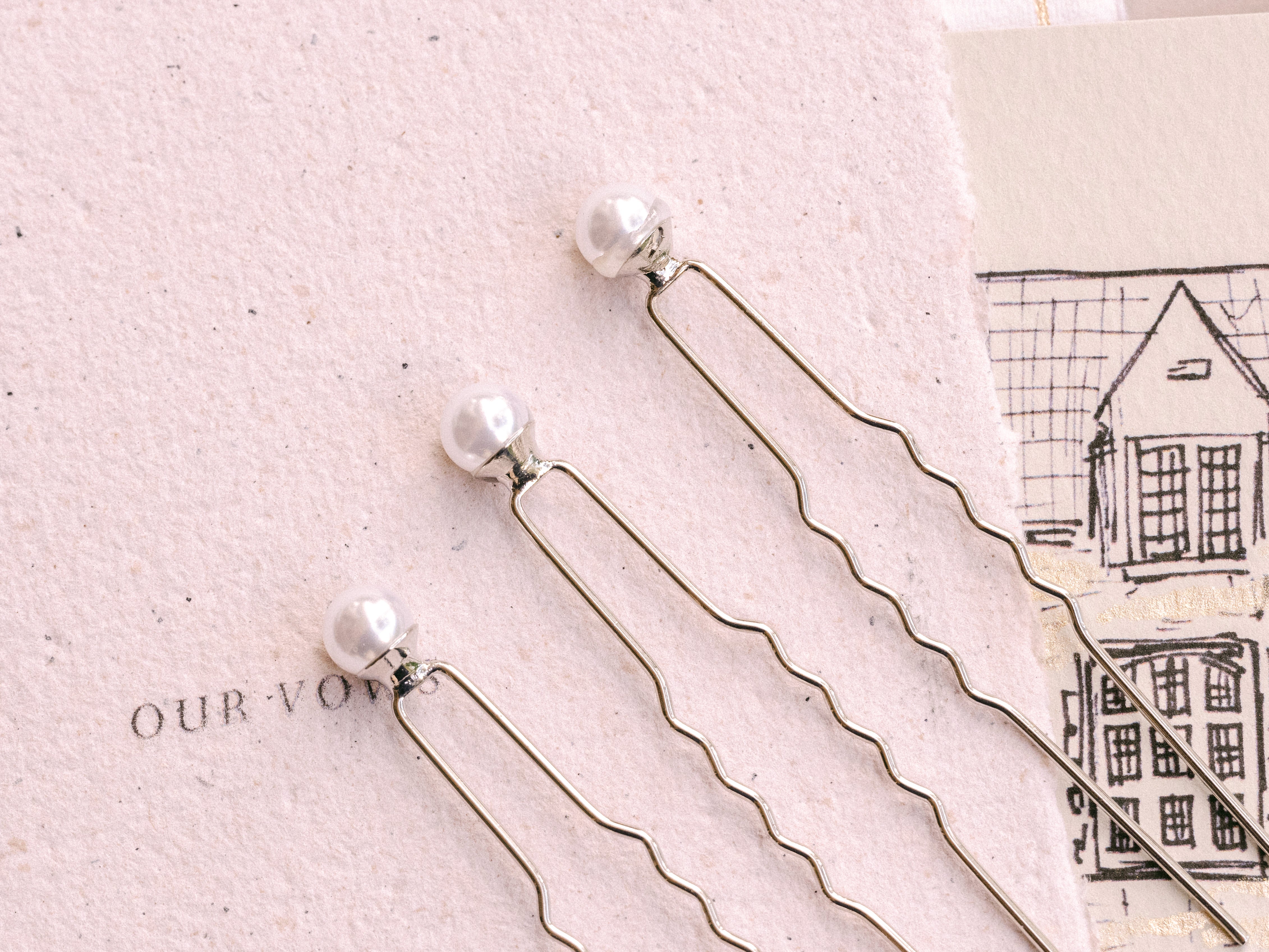 Mila - Pearl Bridal Hair Pin Trio
