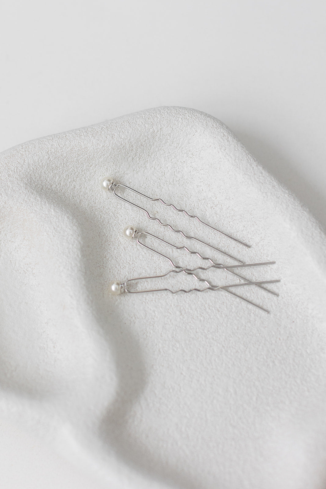 Mila - Pearl Bridal Hair Pin Trio