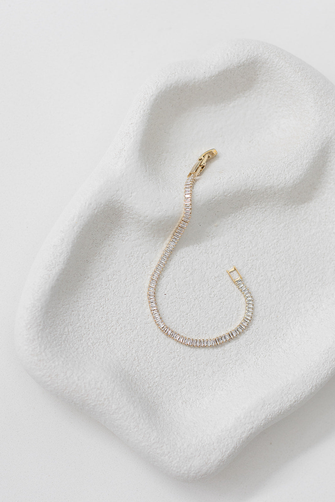 Sidney - Delicate Bridal Tennis Bracelet Baguette Crystals