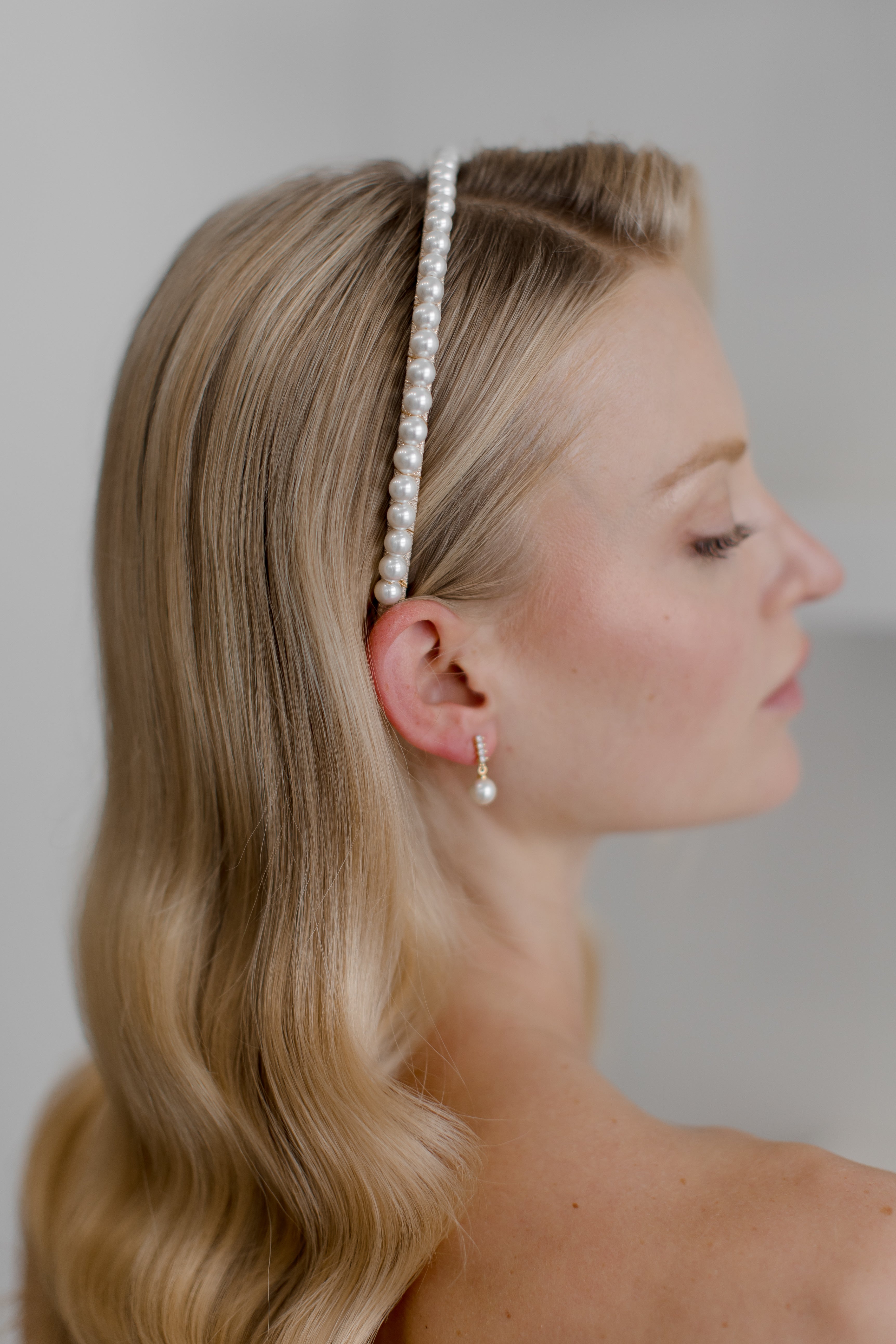 Buy A'el Este - Aubrey - Bridal Pearl Headband - Gold online | The White Collection Australia