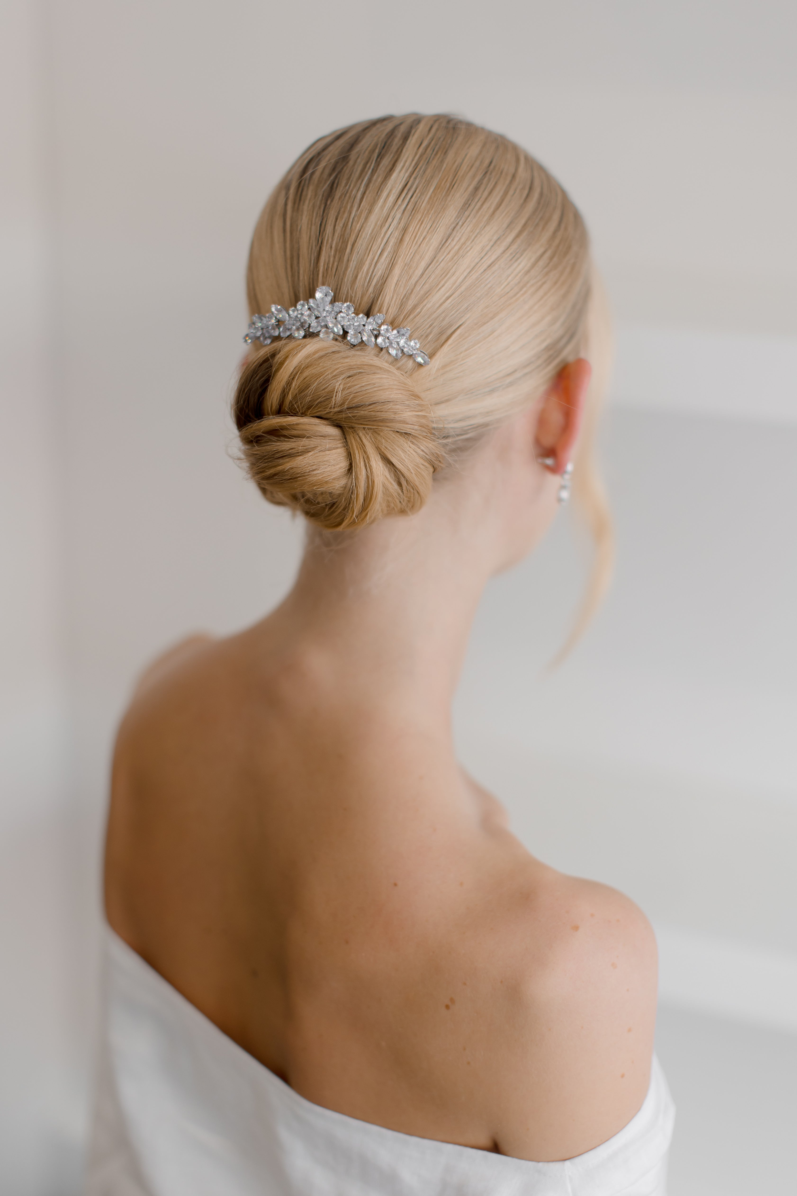 Buy Saphira - Elegant Sparkling Crystal Bridal Comb online | The White Collection Australia