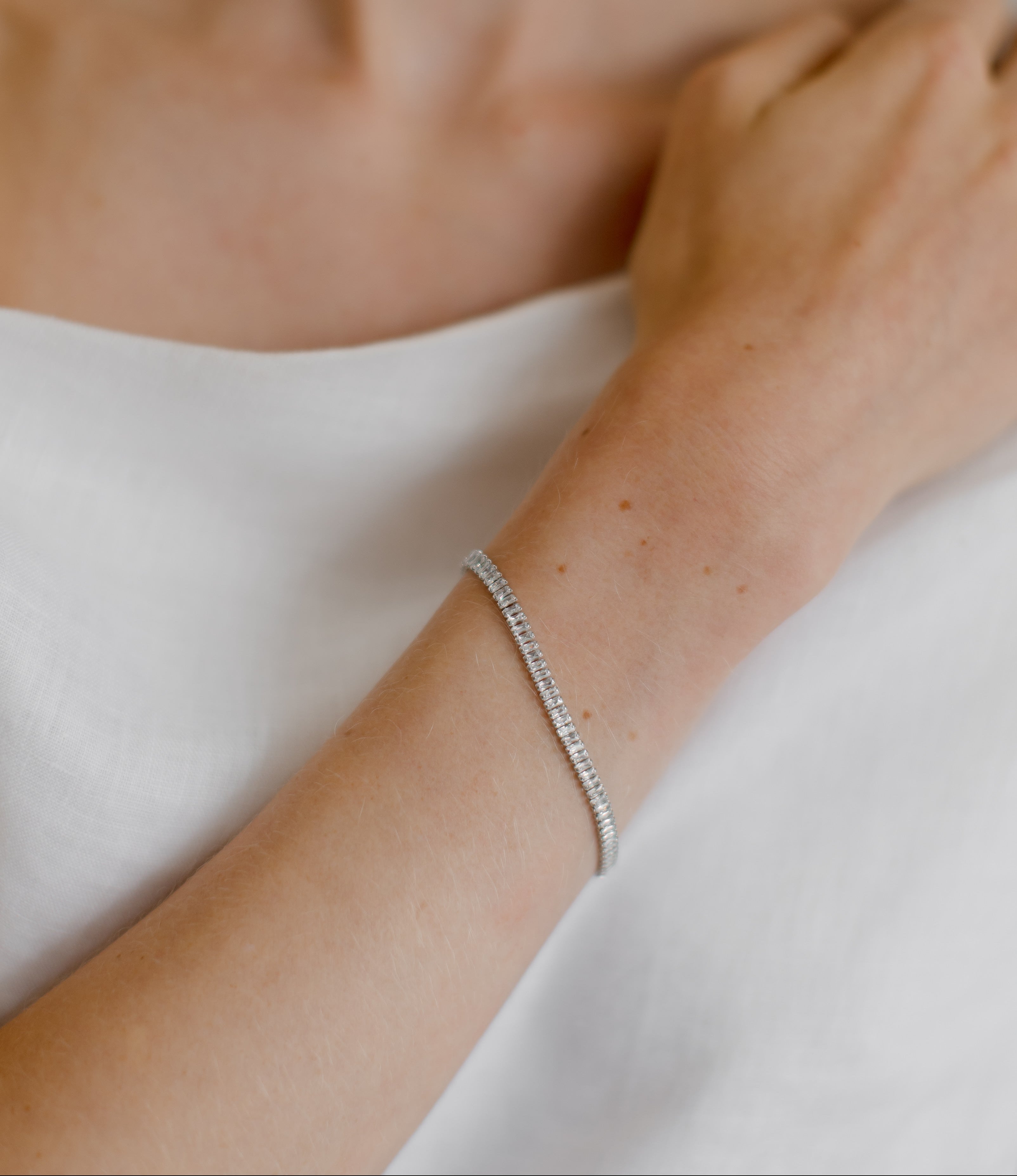 Sidney - Delicate Bridal Tennis Bracelet Baguette Crystals