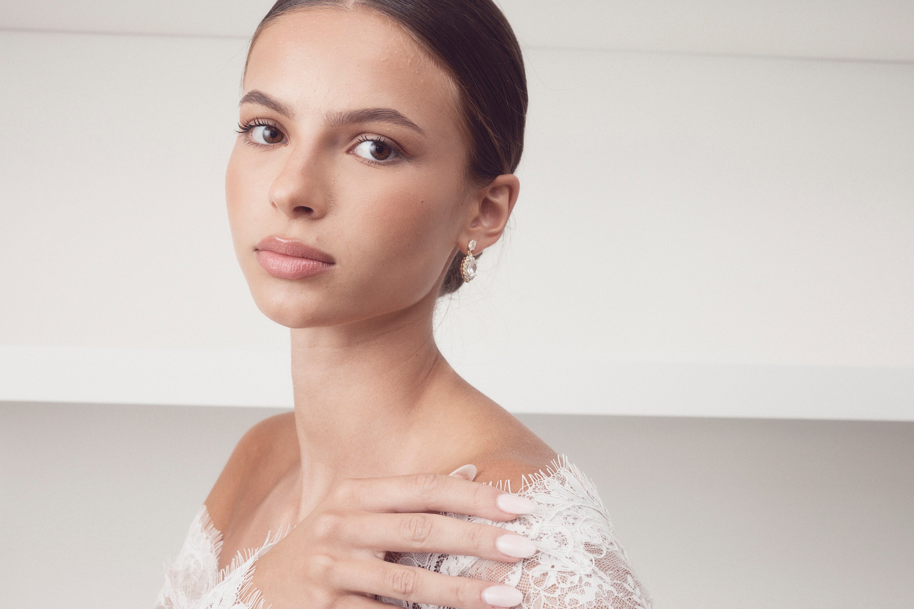 Anna - Classic Oval Drop Crystal Bridal Earrings