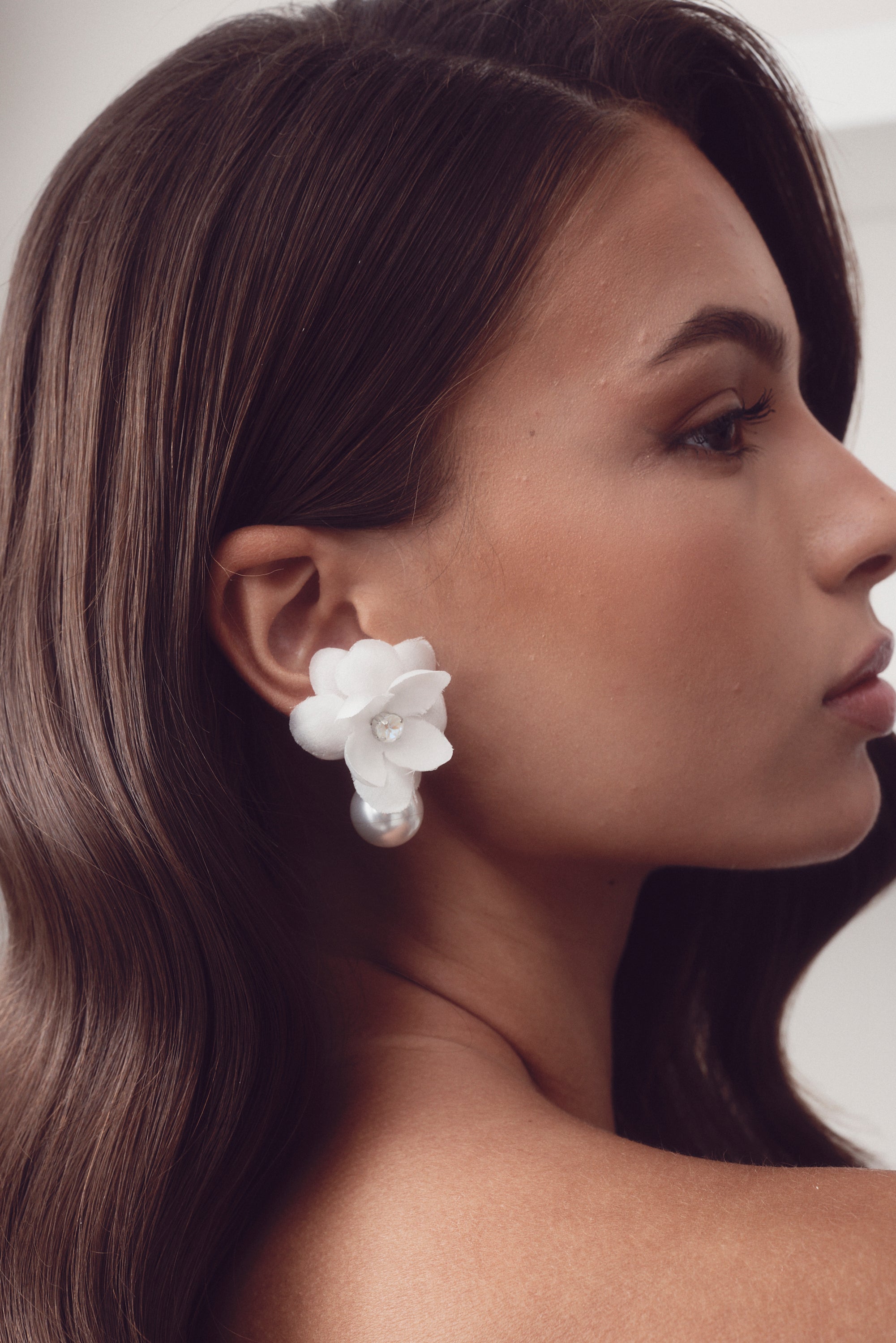 Buy Elizabeth Bower - Organna Pearl Flower Stud - Rhodium/Ivory online | The White Collection Australia
