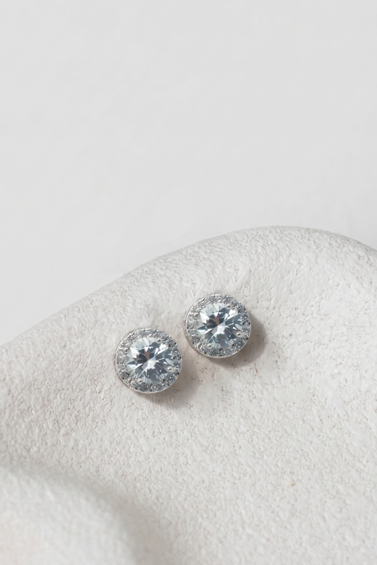 Natalie - Brilliant Round Crystal Stud Earrings