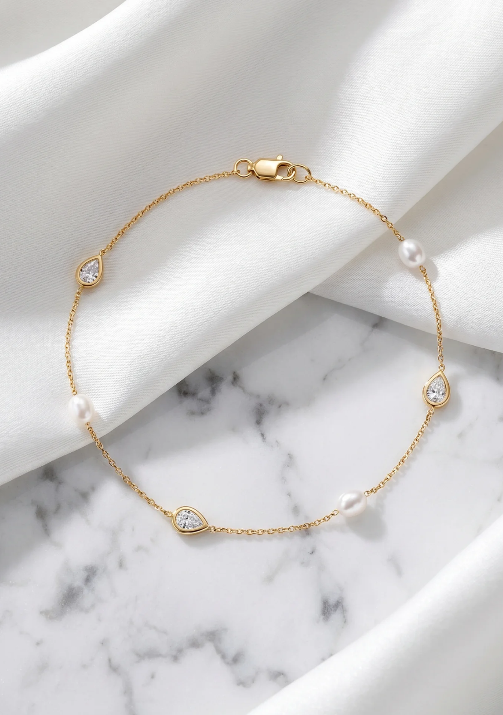 Lola Knight - Indie - Crystal and Pearl Bridal Bracelet - 18k Gold