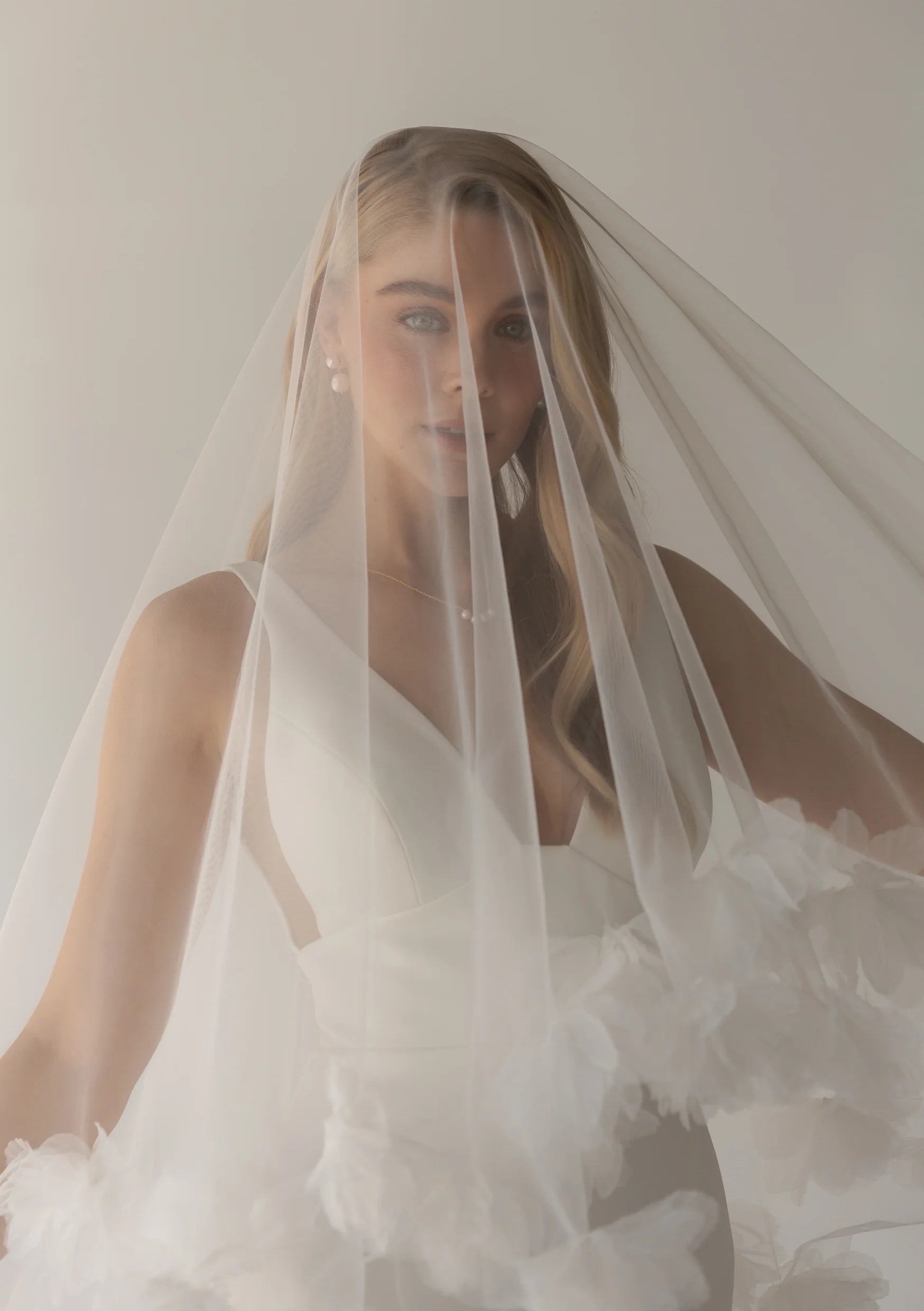 Lola Knight - Delanie - Double Tier Flower Lace Wedding Veil - Ivory