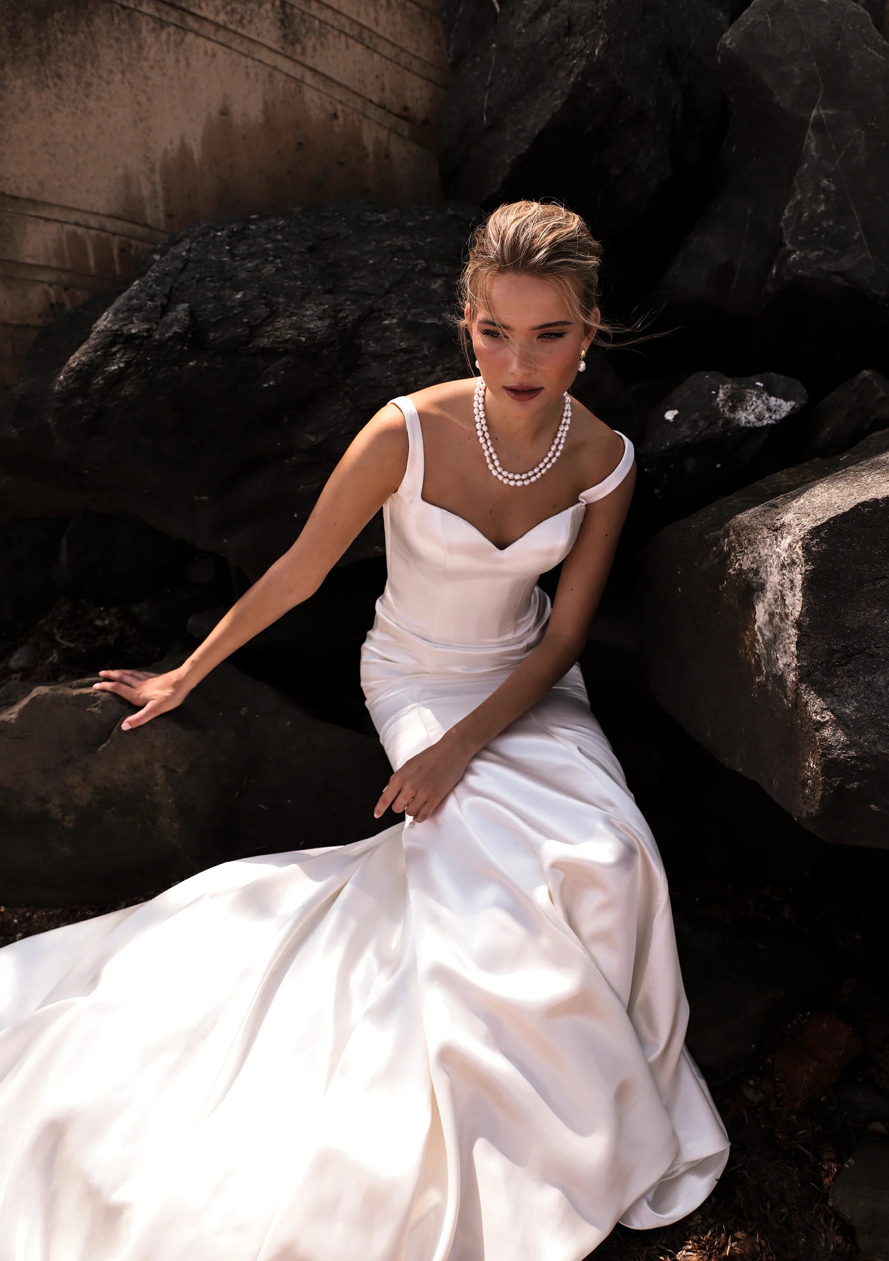 Buy Lola Knight - Gianna Freshwater Pearl Bridal Necklace - 18K Gold online | The White Collection Australia