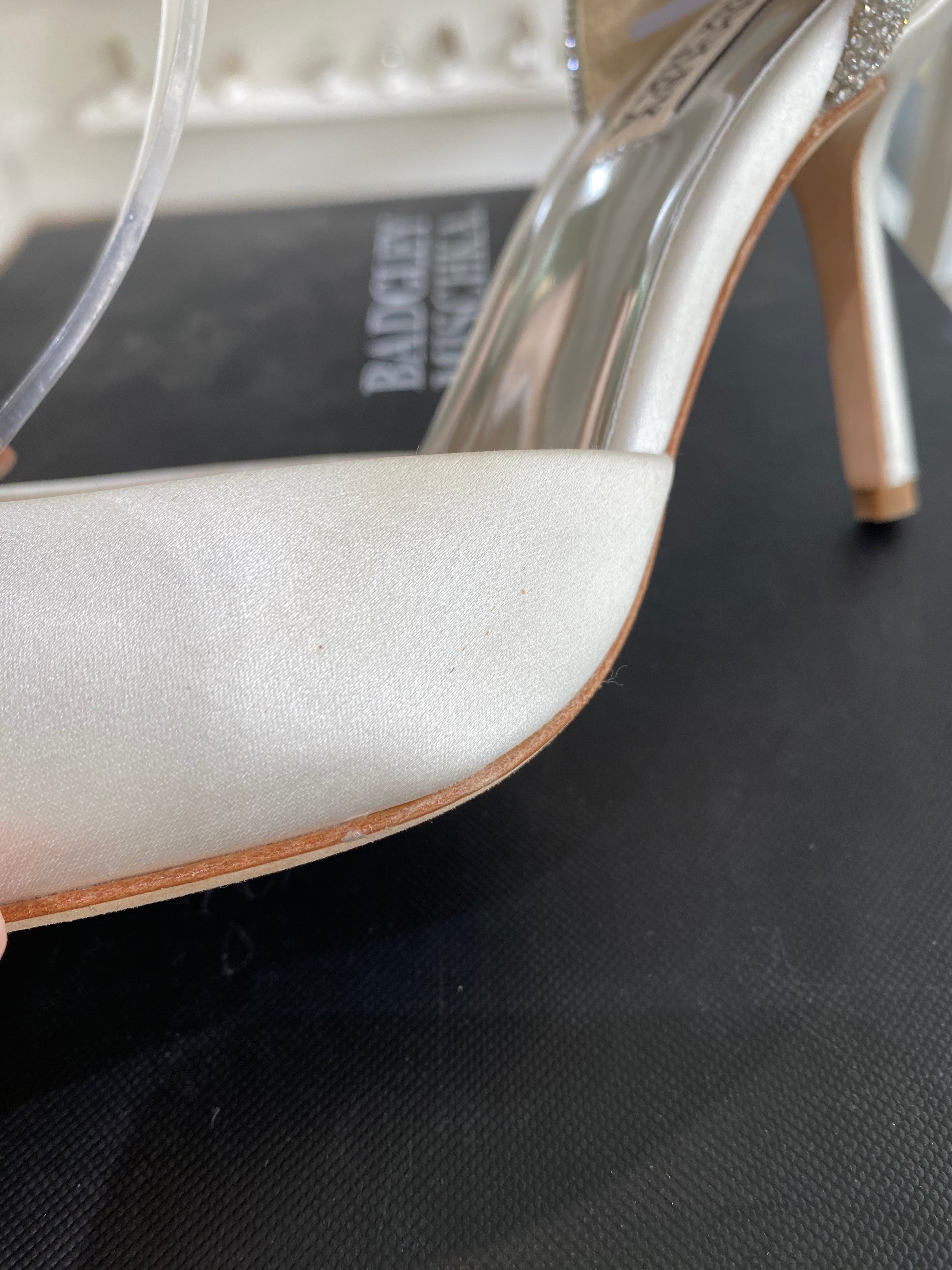 SAMPLE - Saint White - Size 5.5