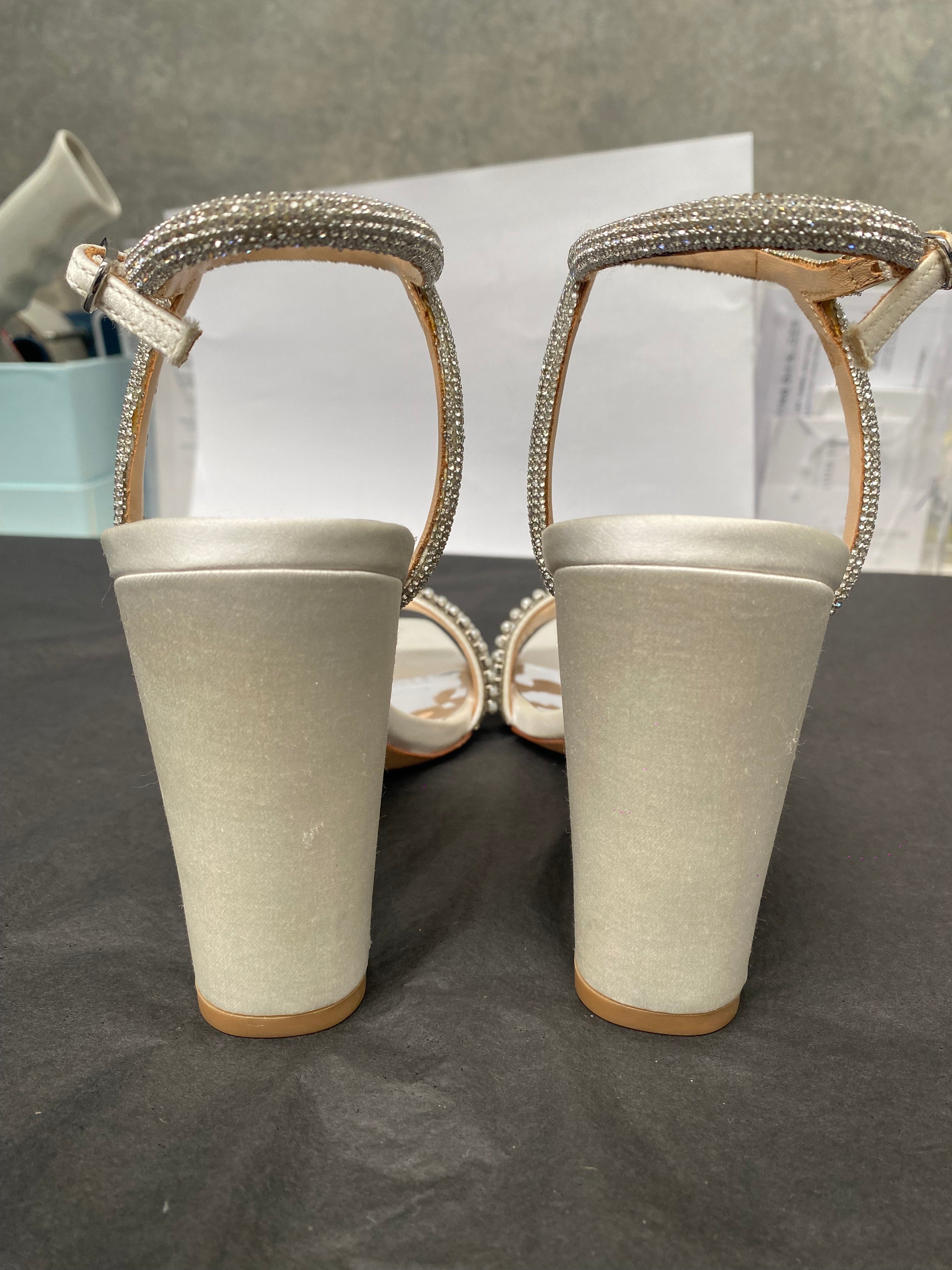 SAMPLE - Kari - Size 5