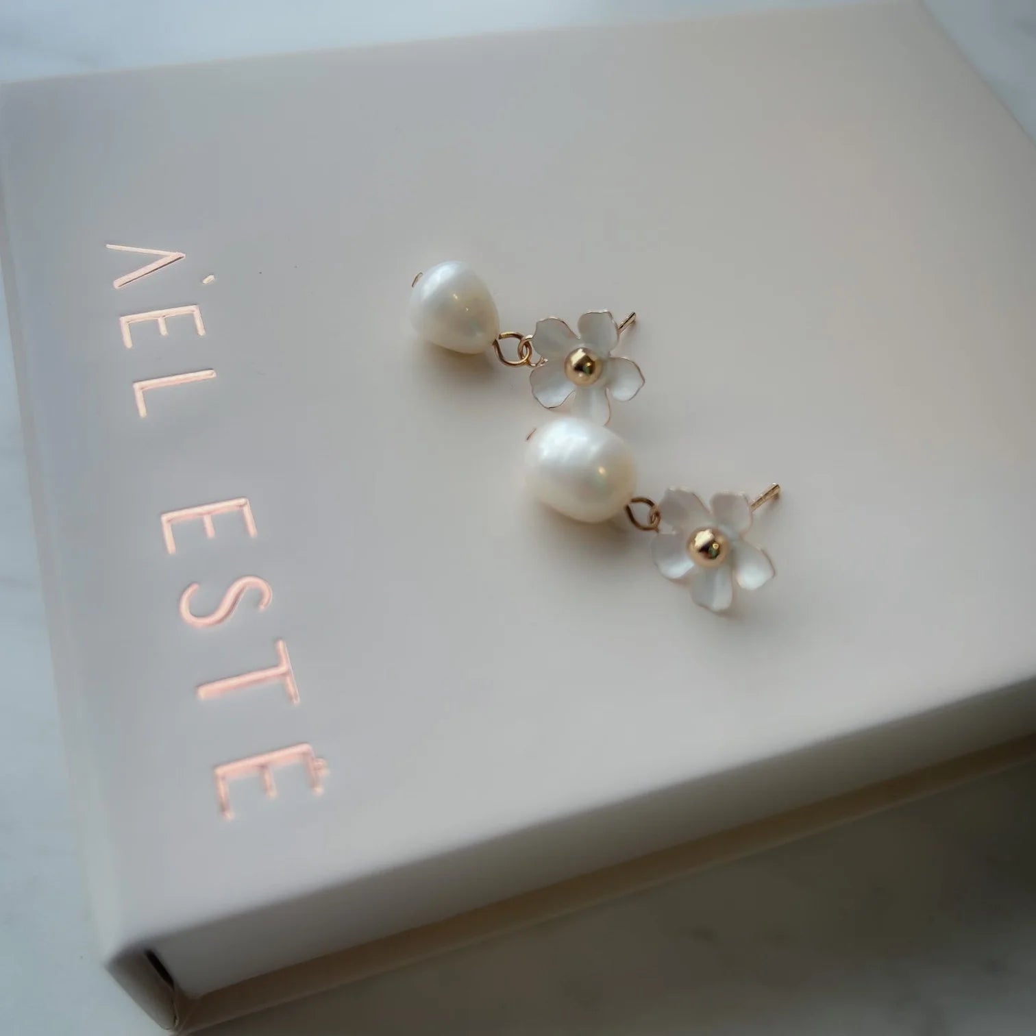 Buy A'el Este - Valencia - Bridal Pearl Drop Earrings - White & Gold online | The White Collection Australia