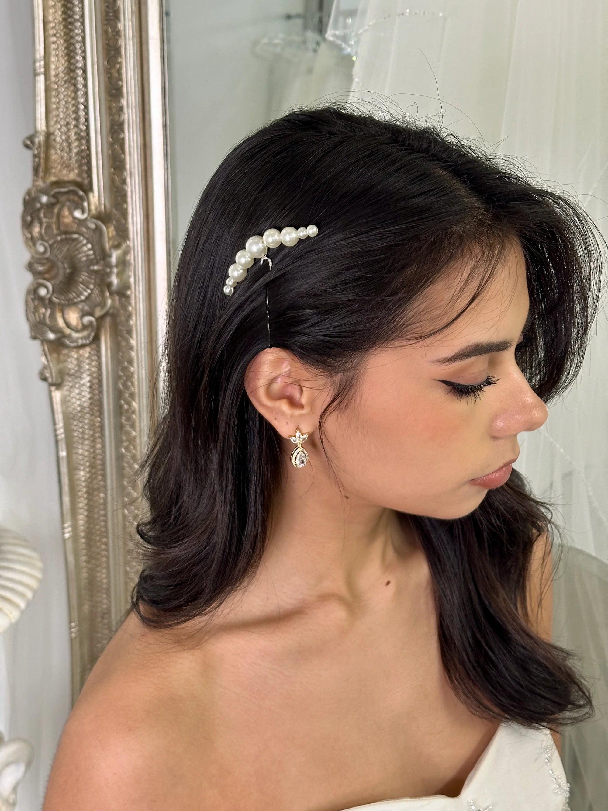 Mary - Pearl Bridal Hair Pin
