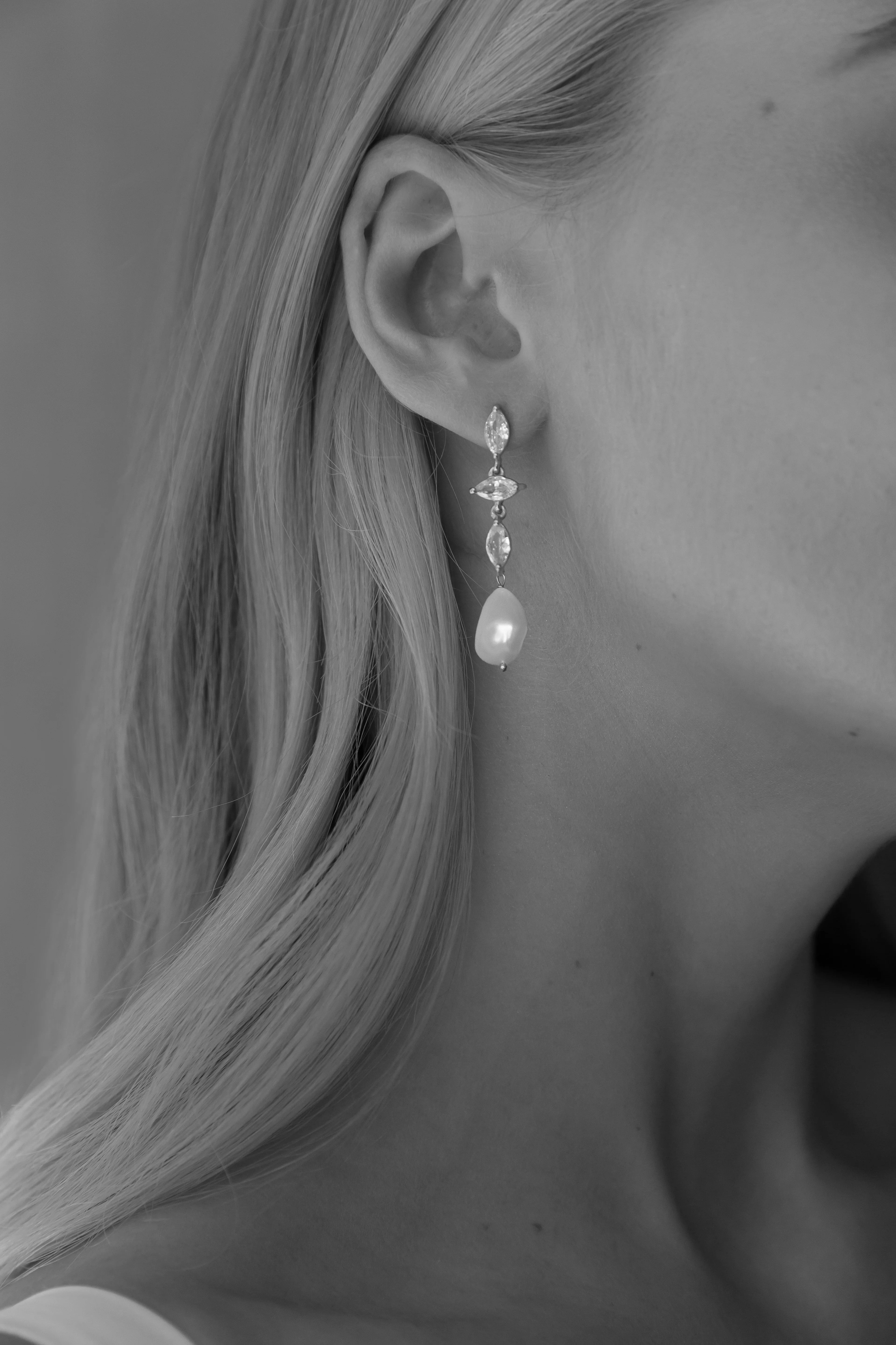 Buy Lola Knight - Ivy - Pearl & Crystal Drop Bridal Earrings - Silver online | The White Collection Australia