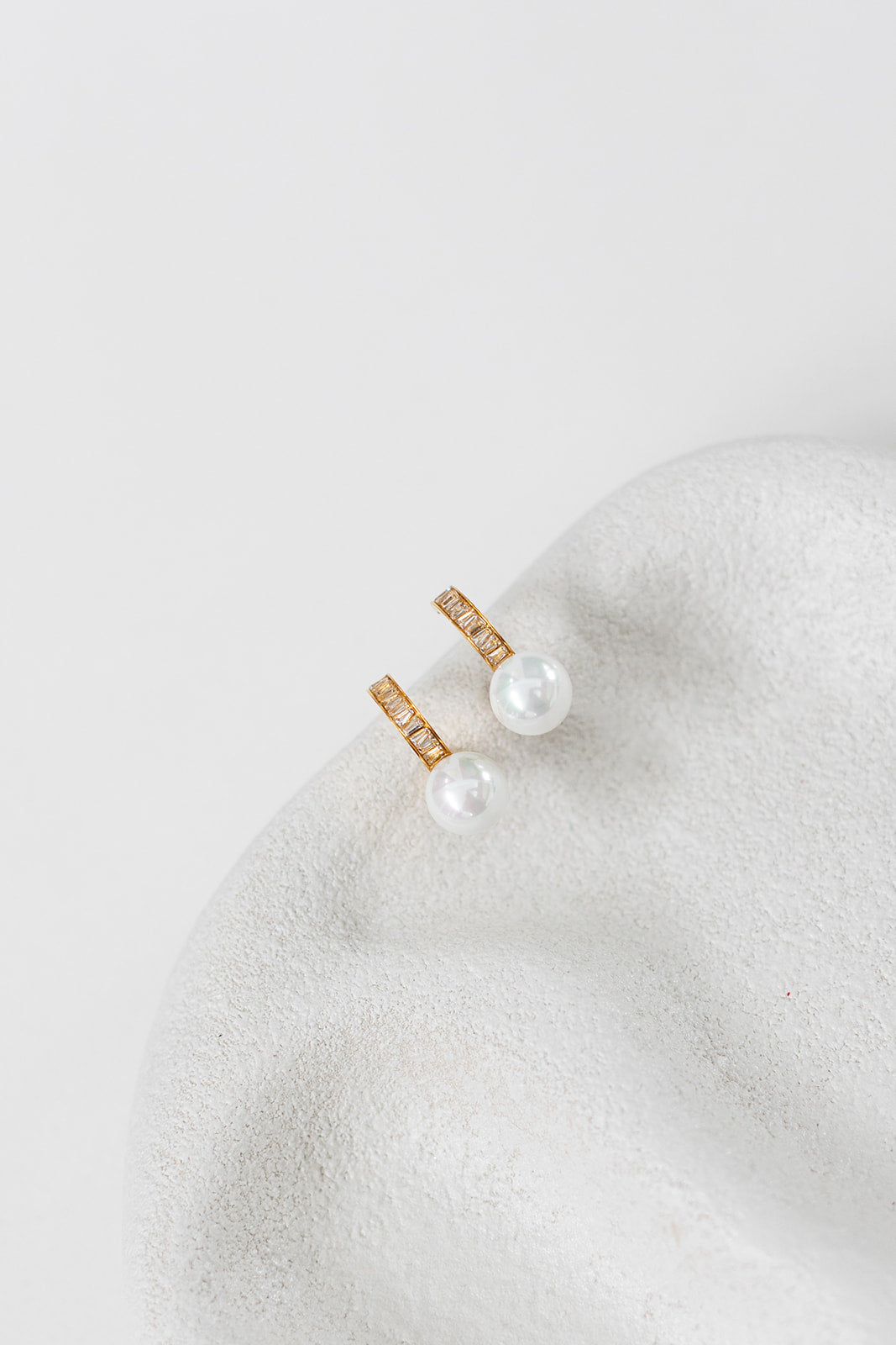 Buy A'el Este - Jana - Bridal Pearl & Crystal Drop Stud Hoop Earrings - Gold online | The White Collection Australia