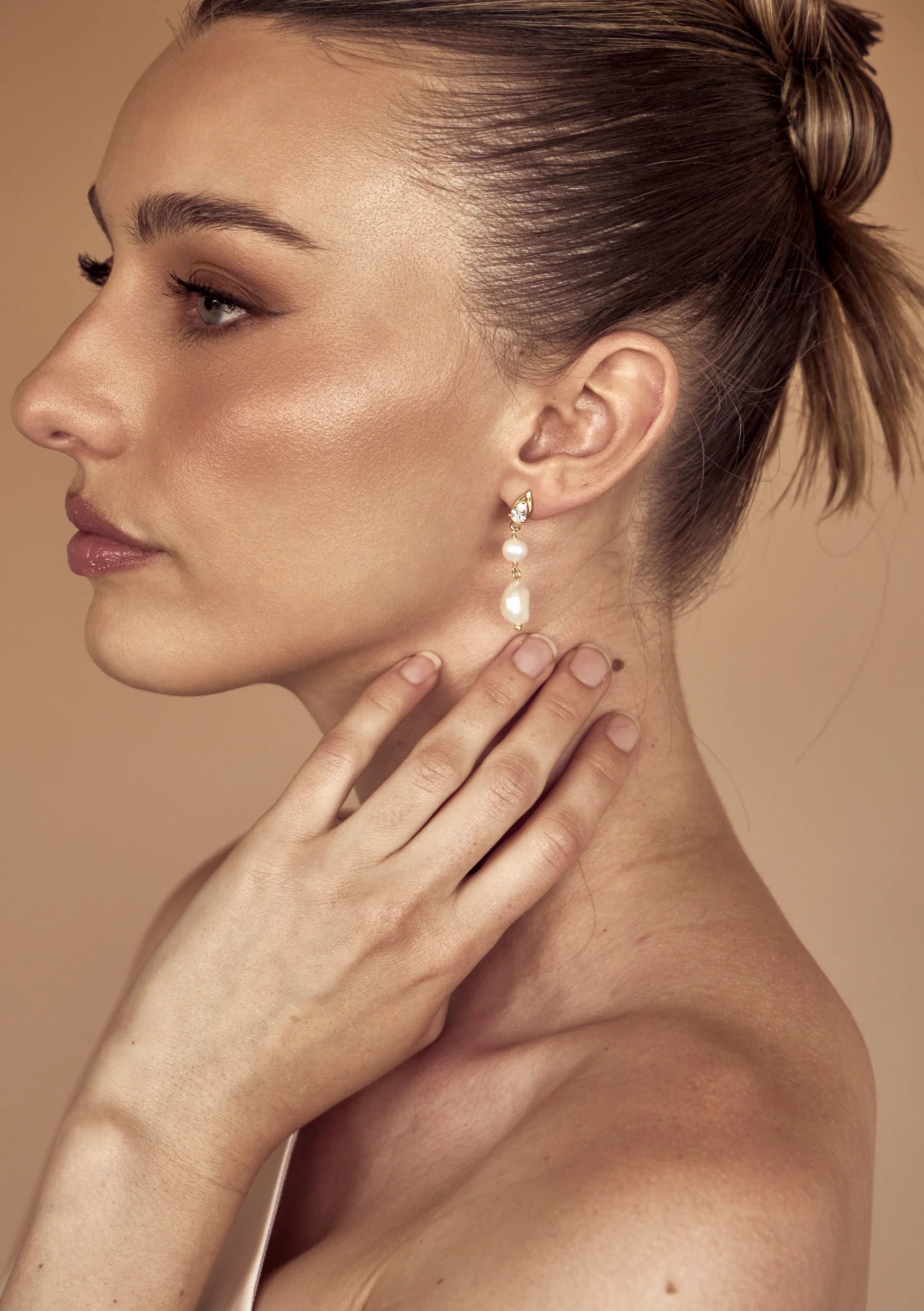 Buy Lola Knight - Lulu - Pearl & Crystal Drop Earrings - 18CT Gold online | The White Collection Australia