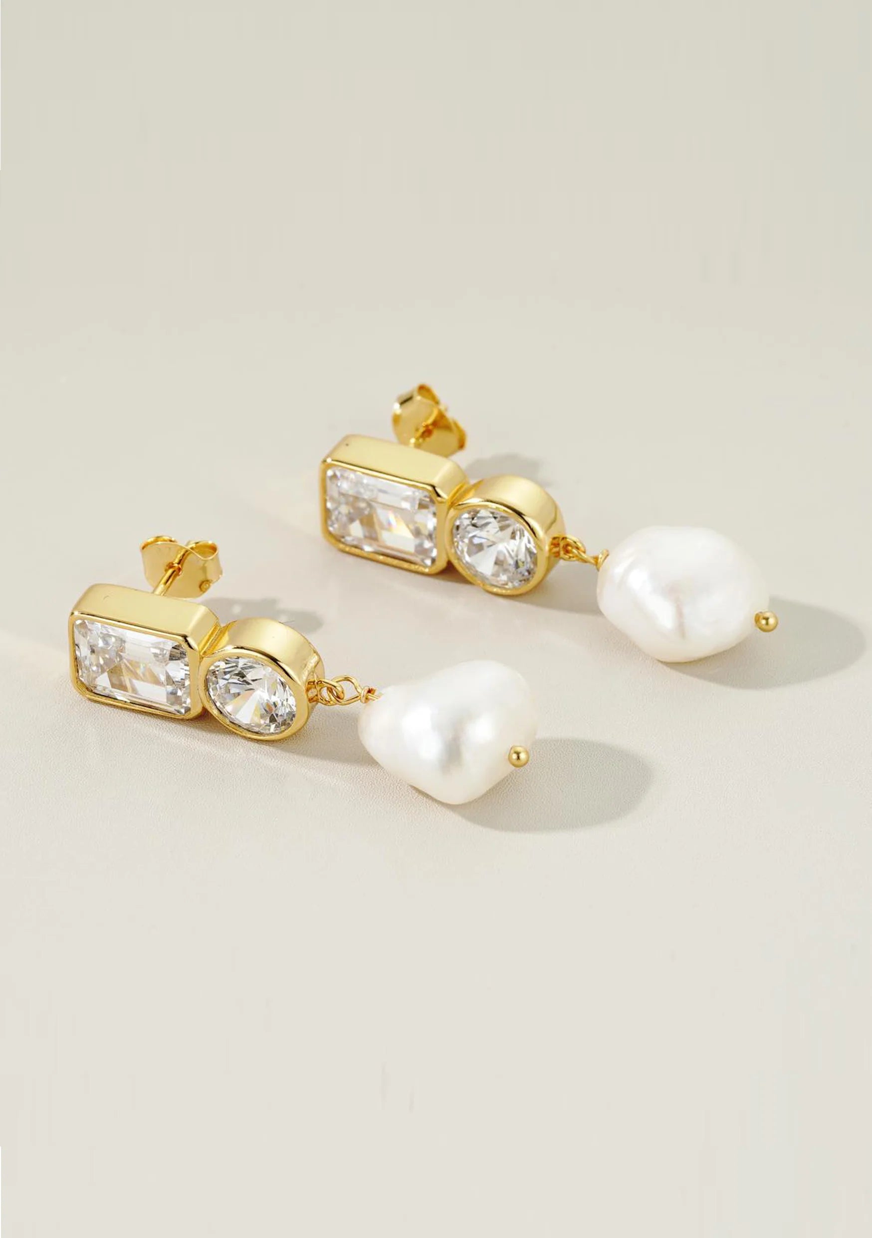 Lola Knight - Millie - Crystal & Pearl Drop Bridal Earrings - 18K Gold